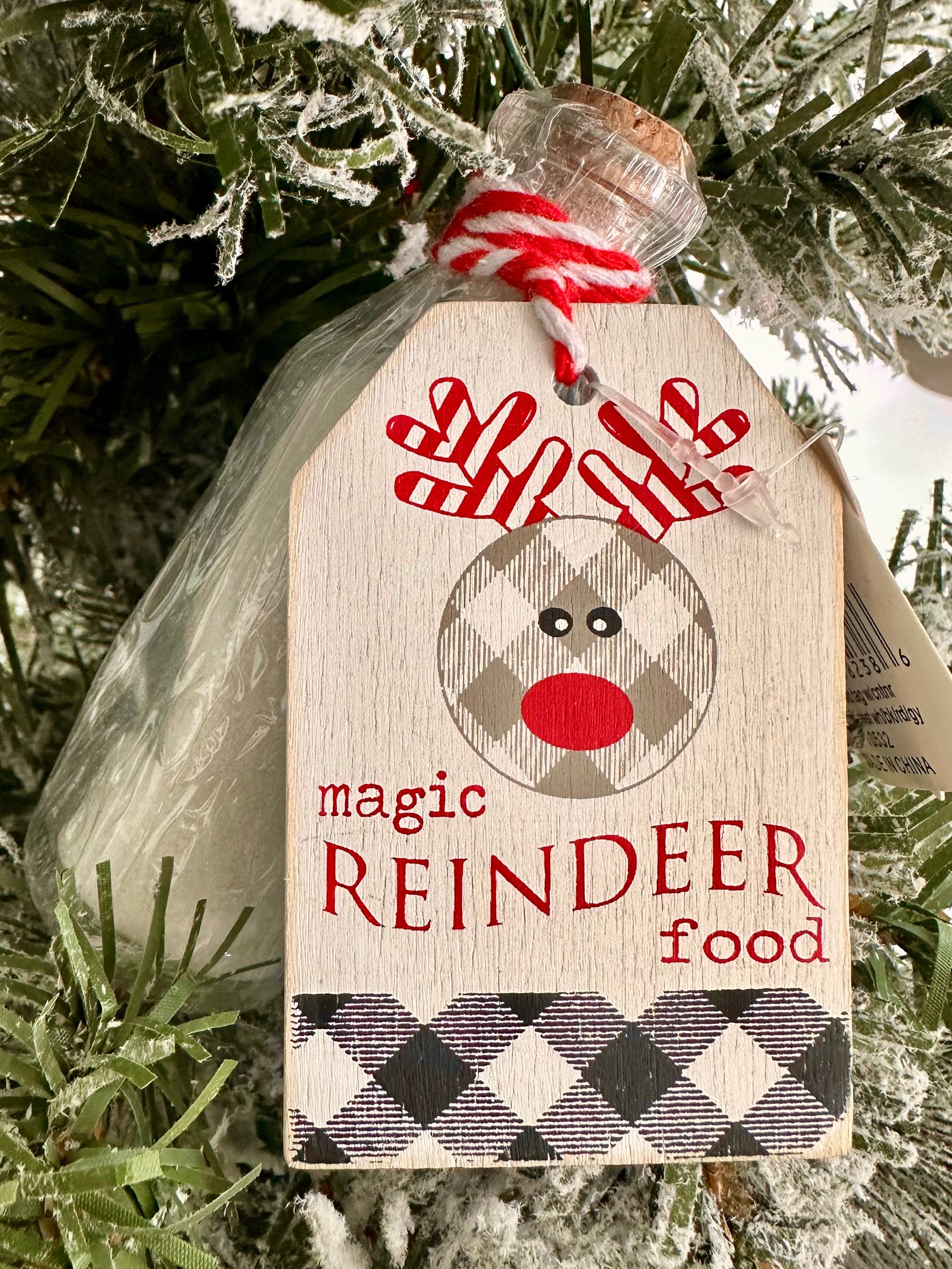 Magic Reindeer Food Holiday Treat