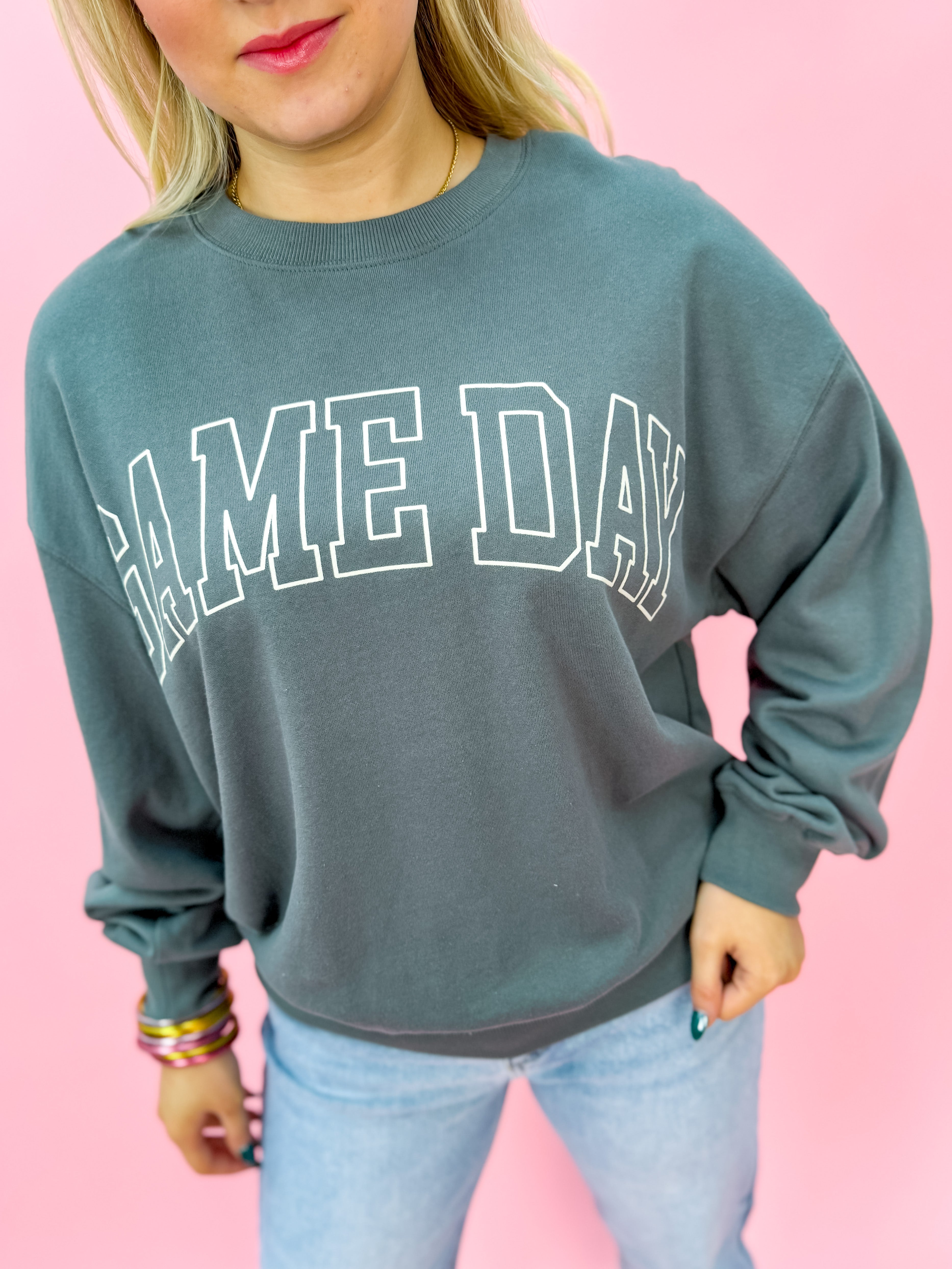 GAMEDAY Graphic Top in Grey