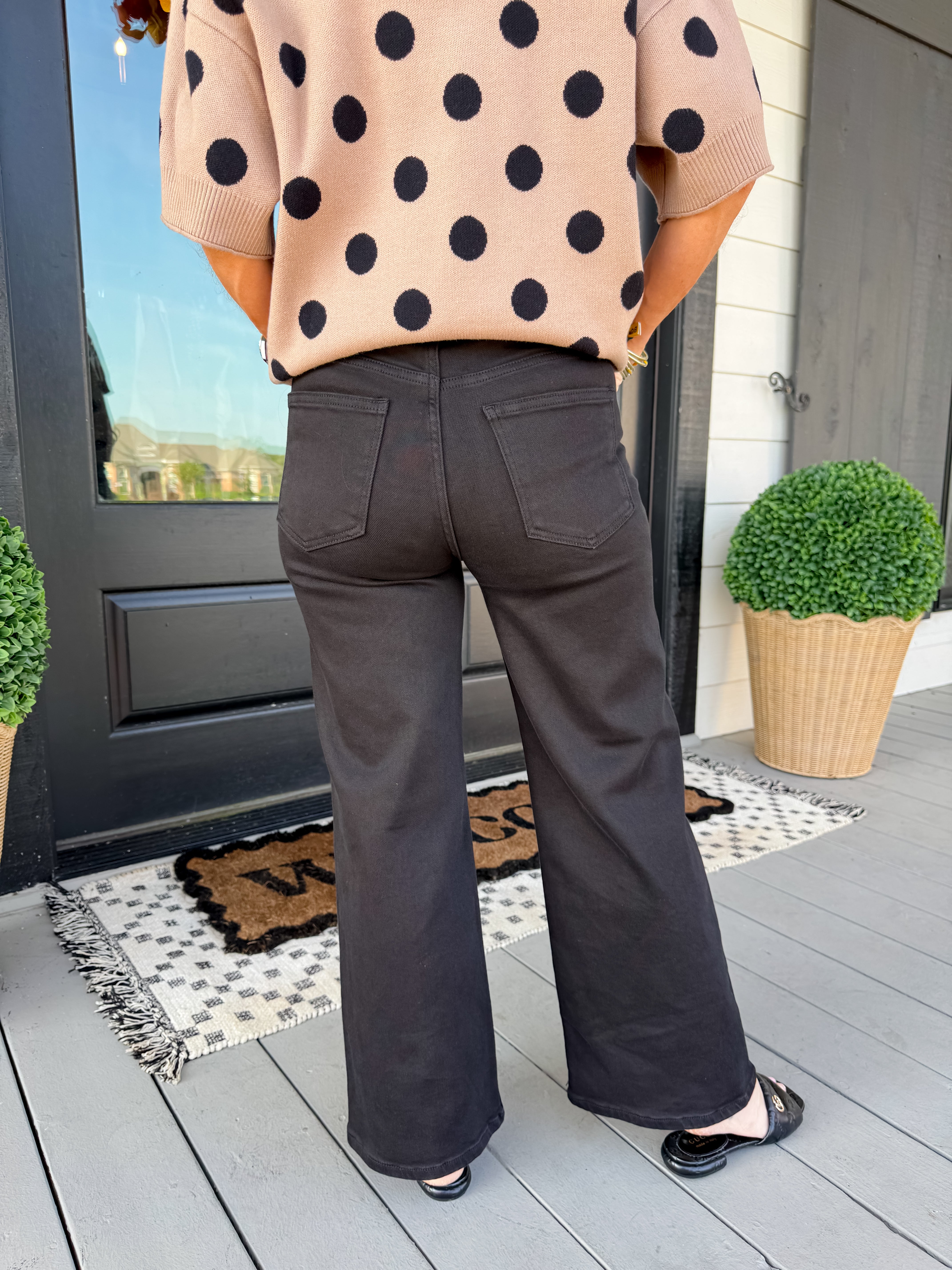 Slim Wide Leg Jeans in Black