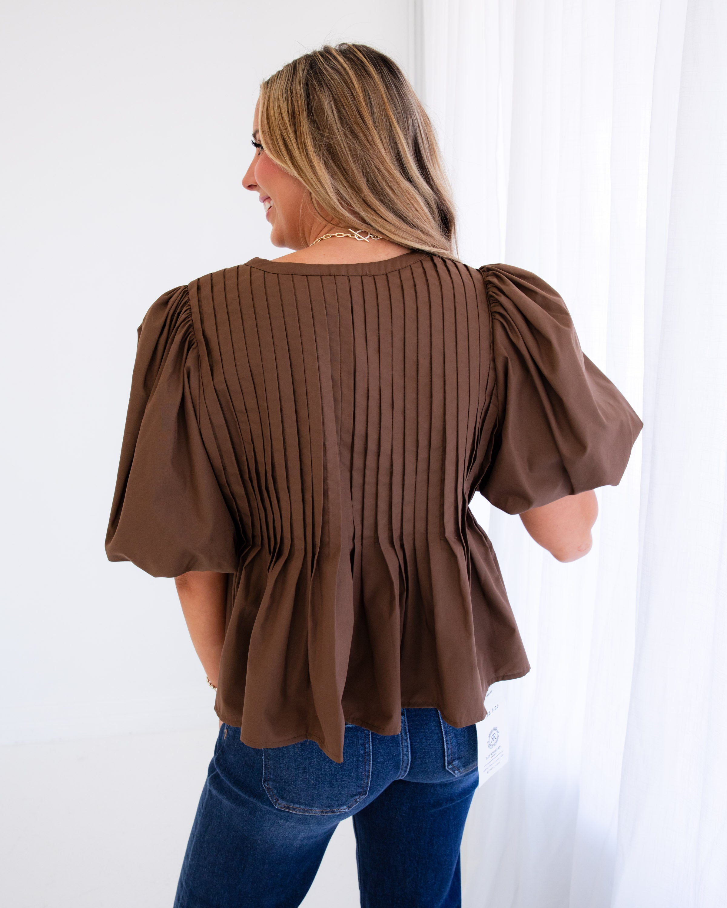 Puff Sleeve Pintuck Top in Brown
