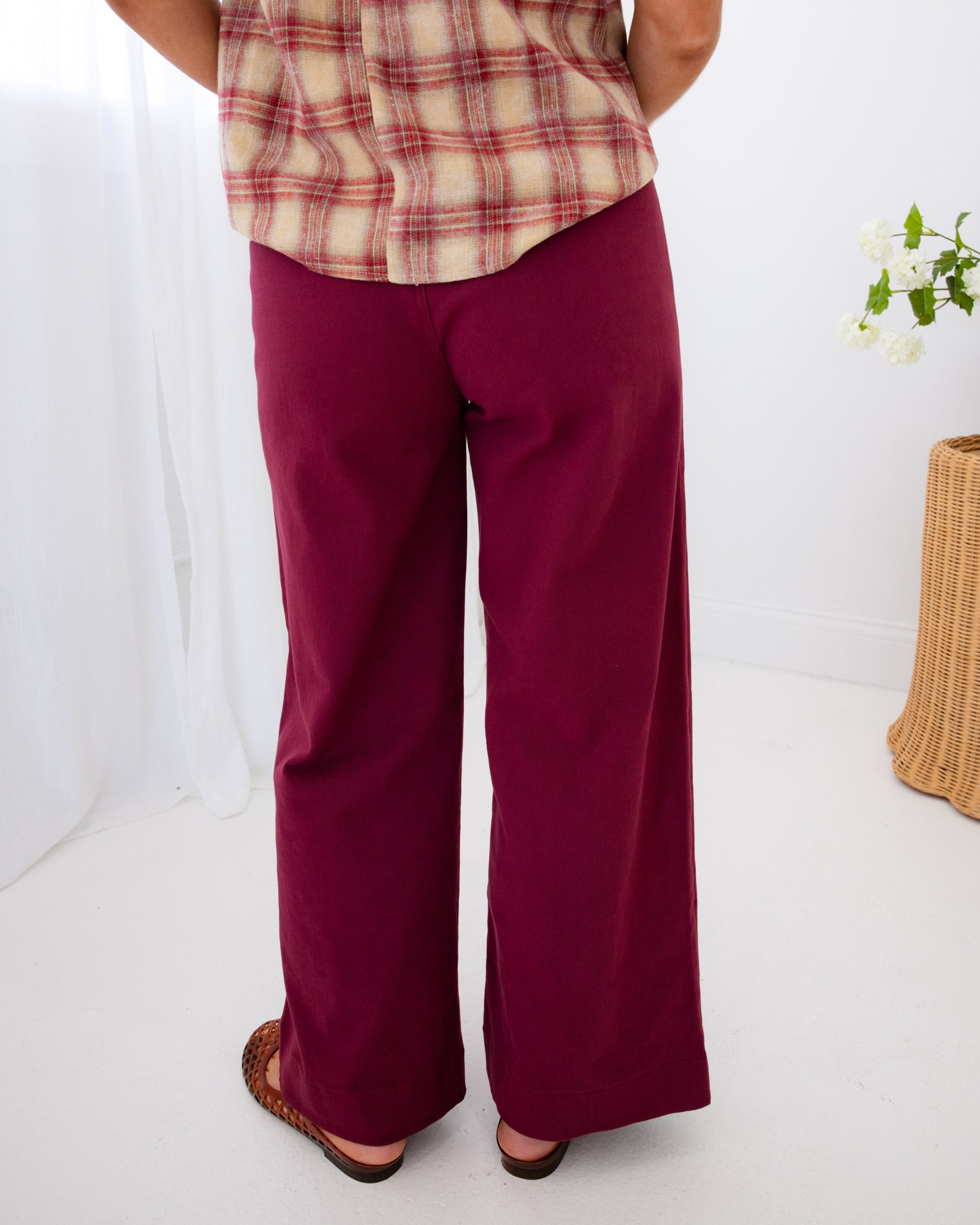 Scallop Pocket Wide Leg Pants