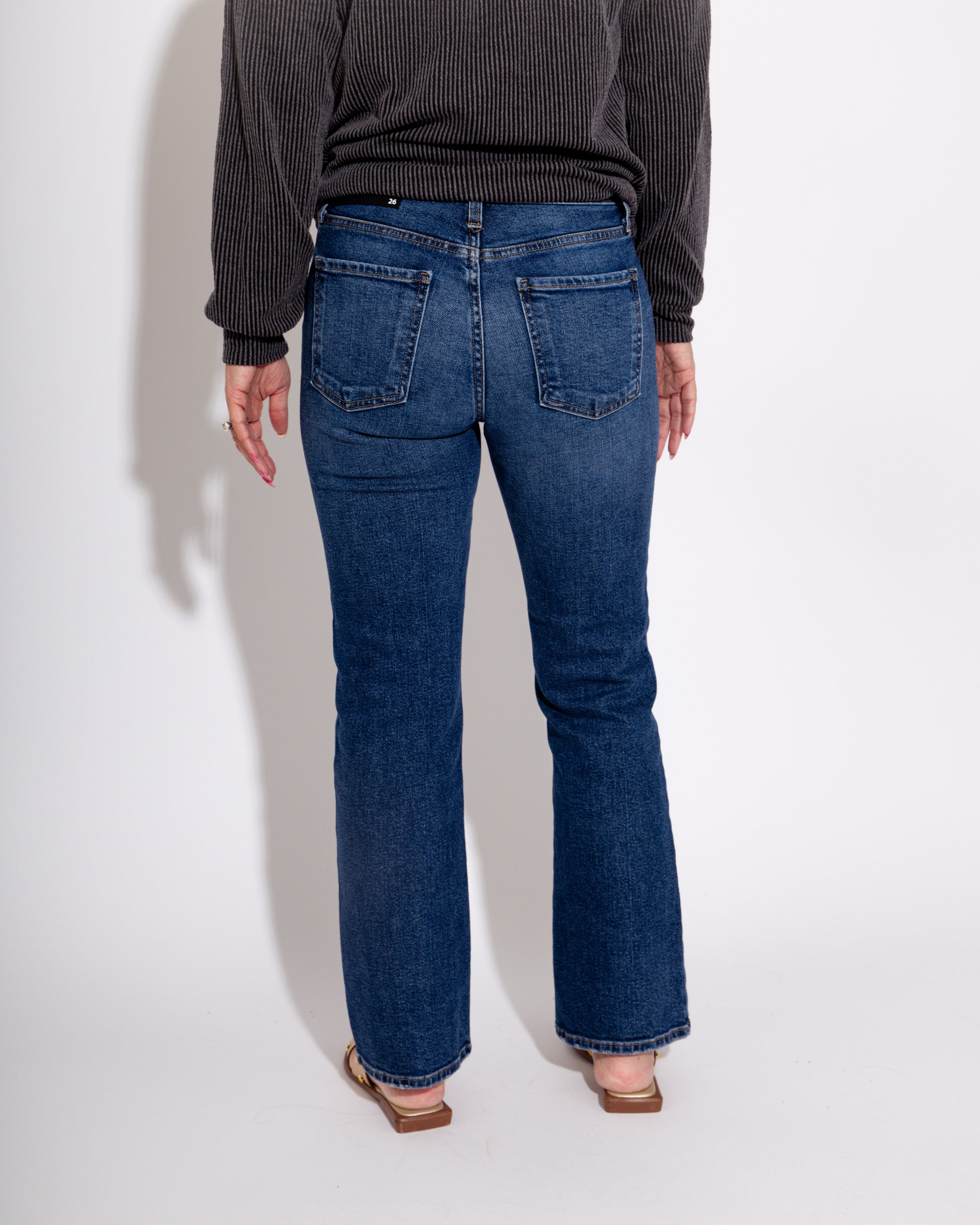 Slim Cropped Bootcut Jeans in Dark
