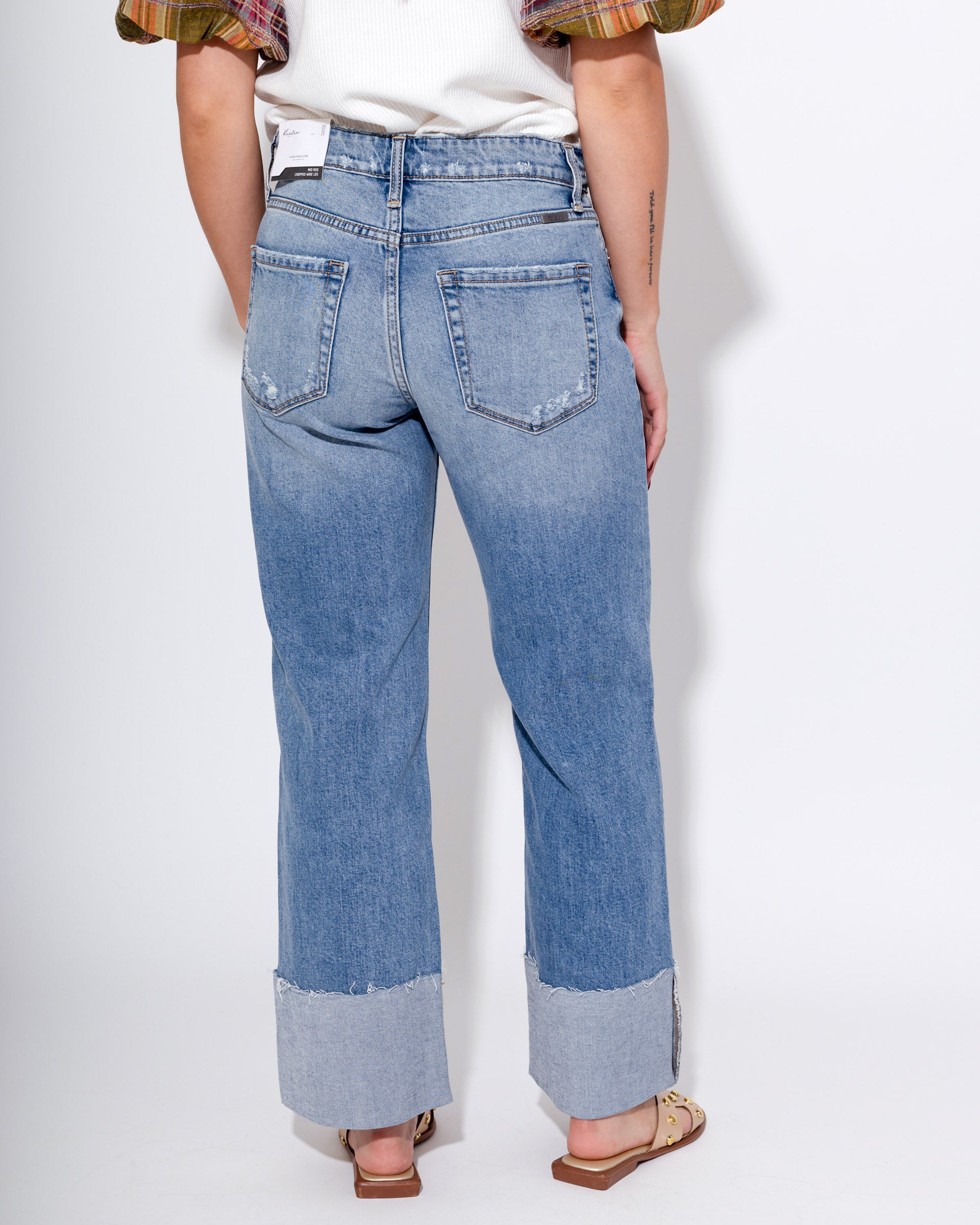 Mid Rise Cropped Wide Leg Jean