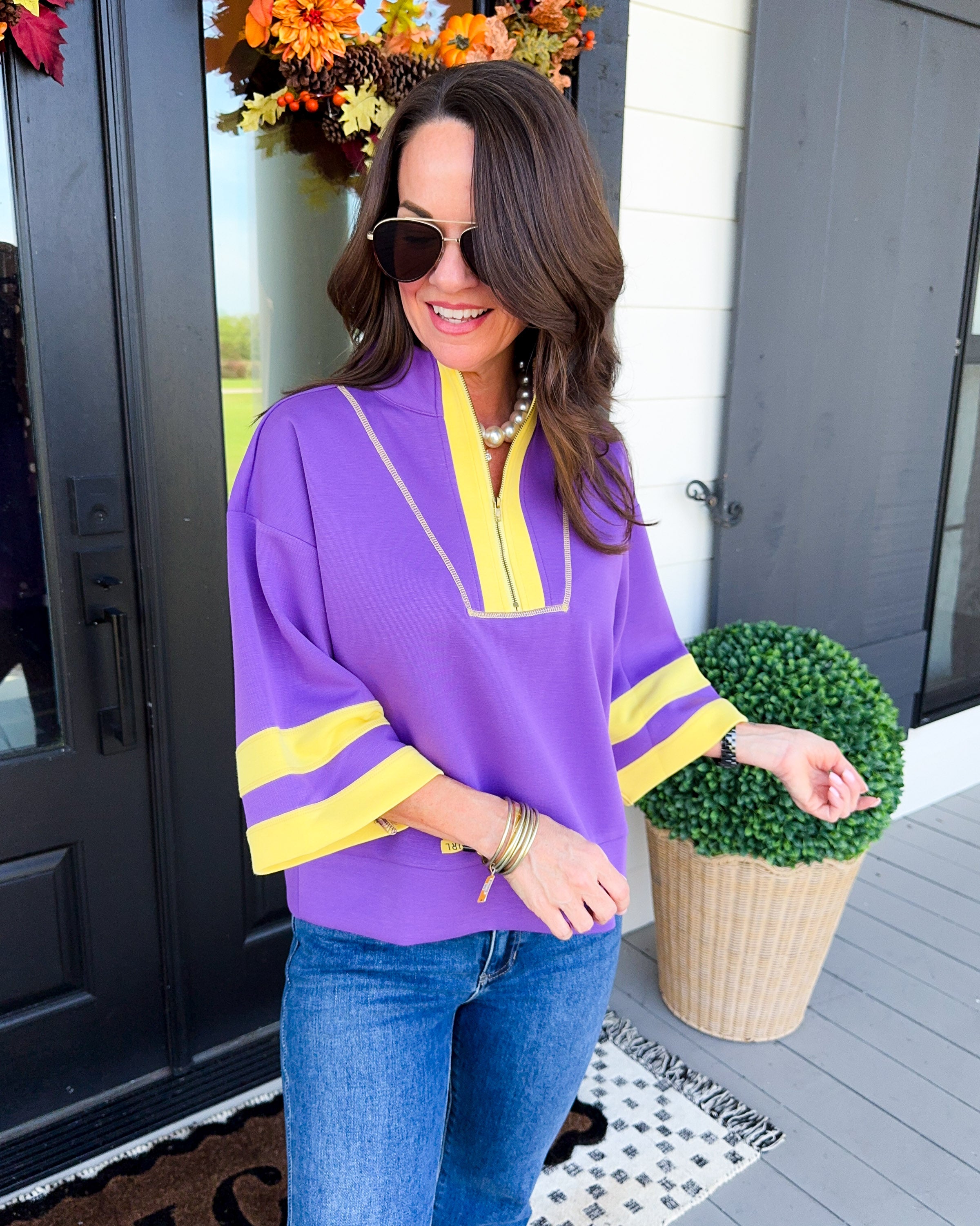 Contrast Detail Short Sleeve Sweatshirt