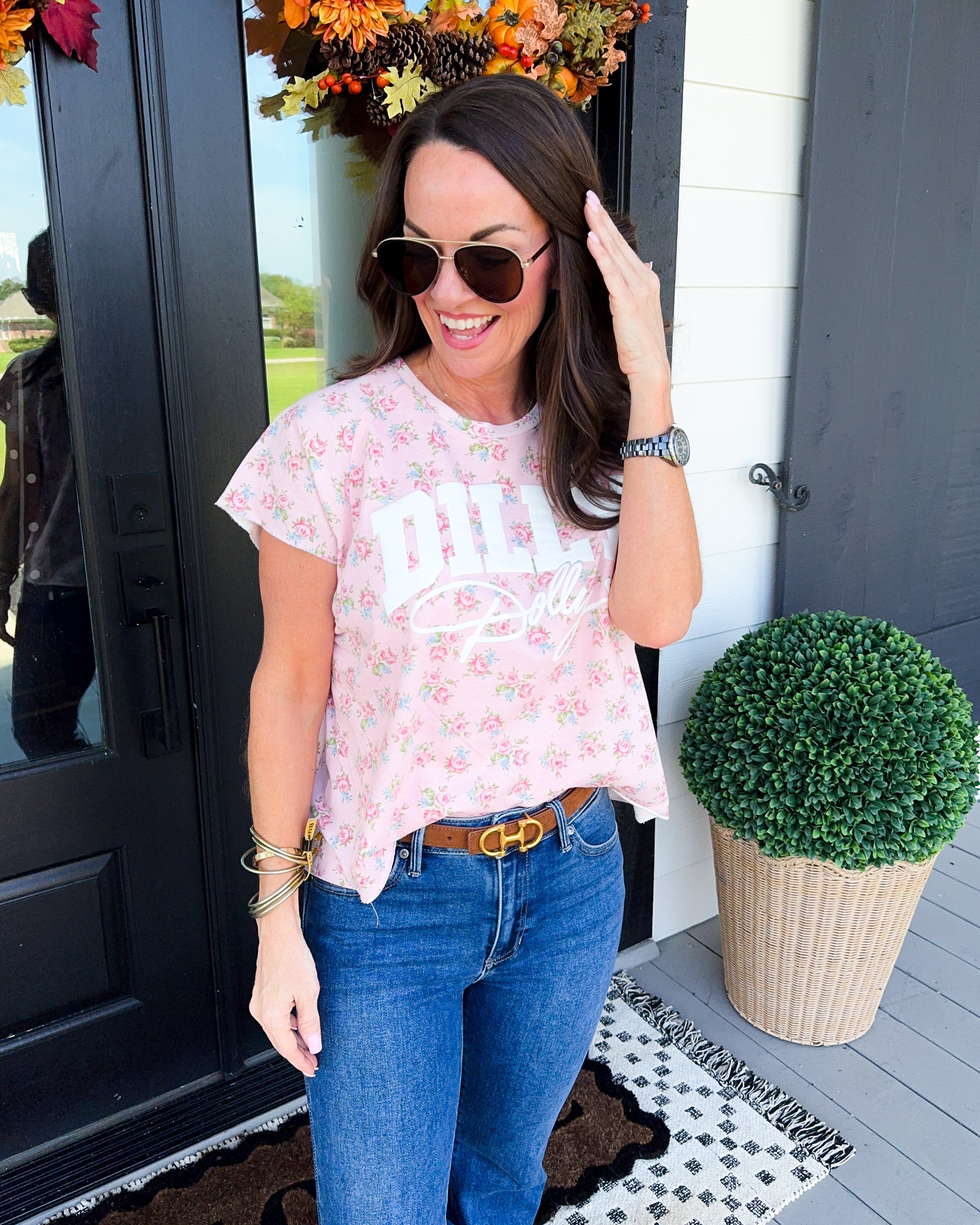 Dilly Dolly Tee