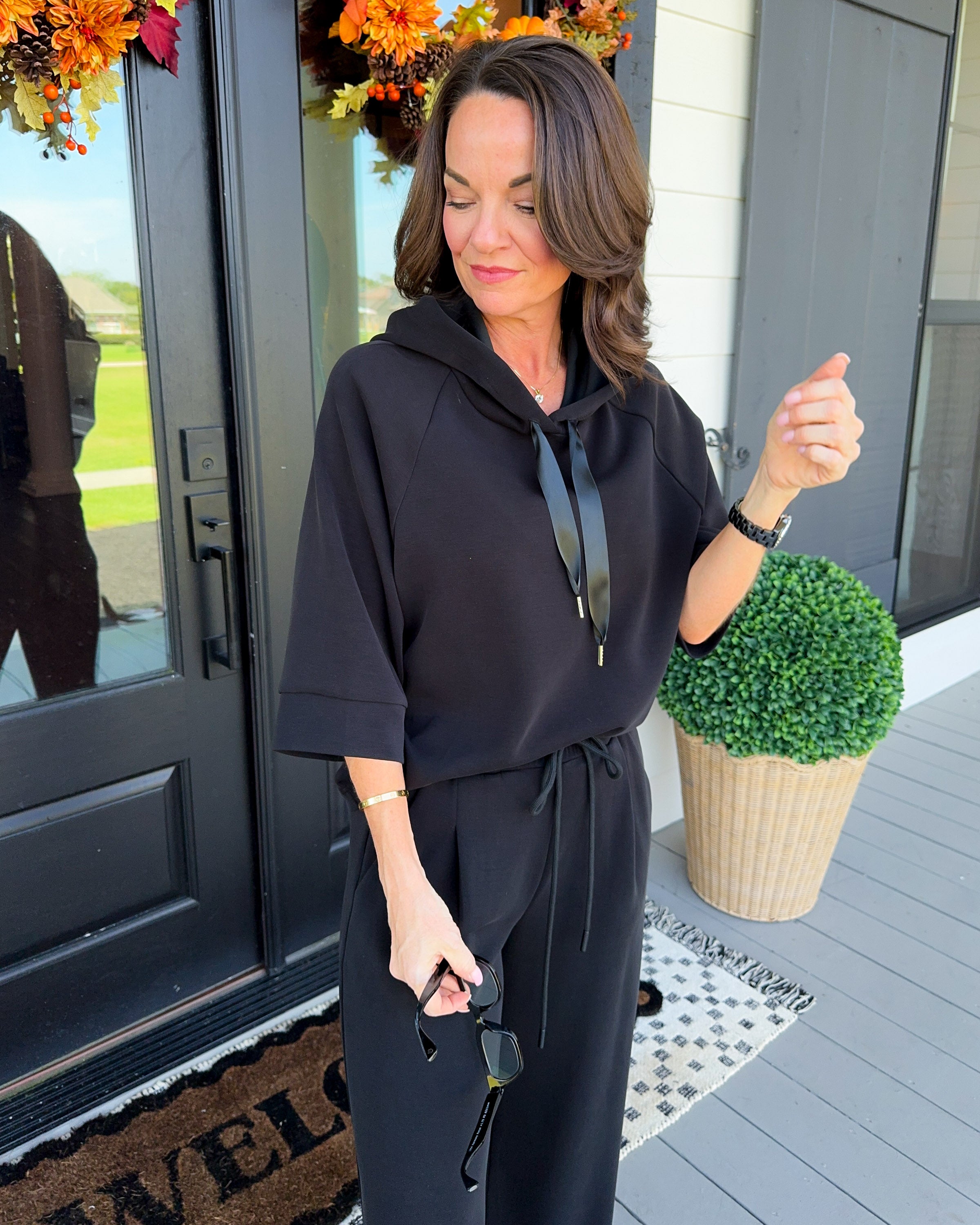 Soft Hooded Top & Wide-leg Pants Set in Black
