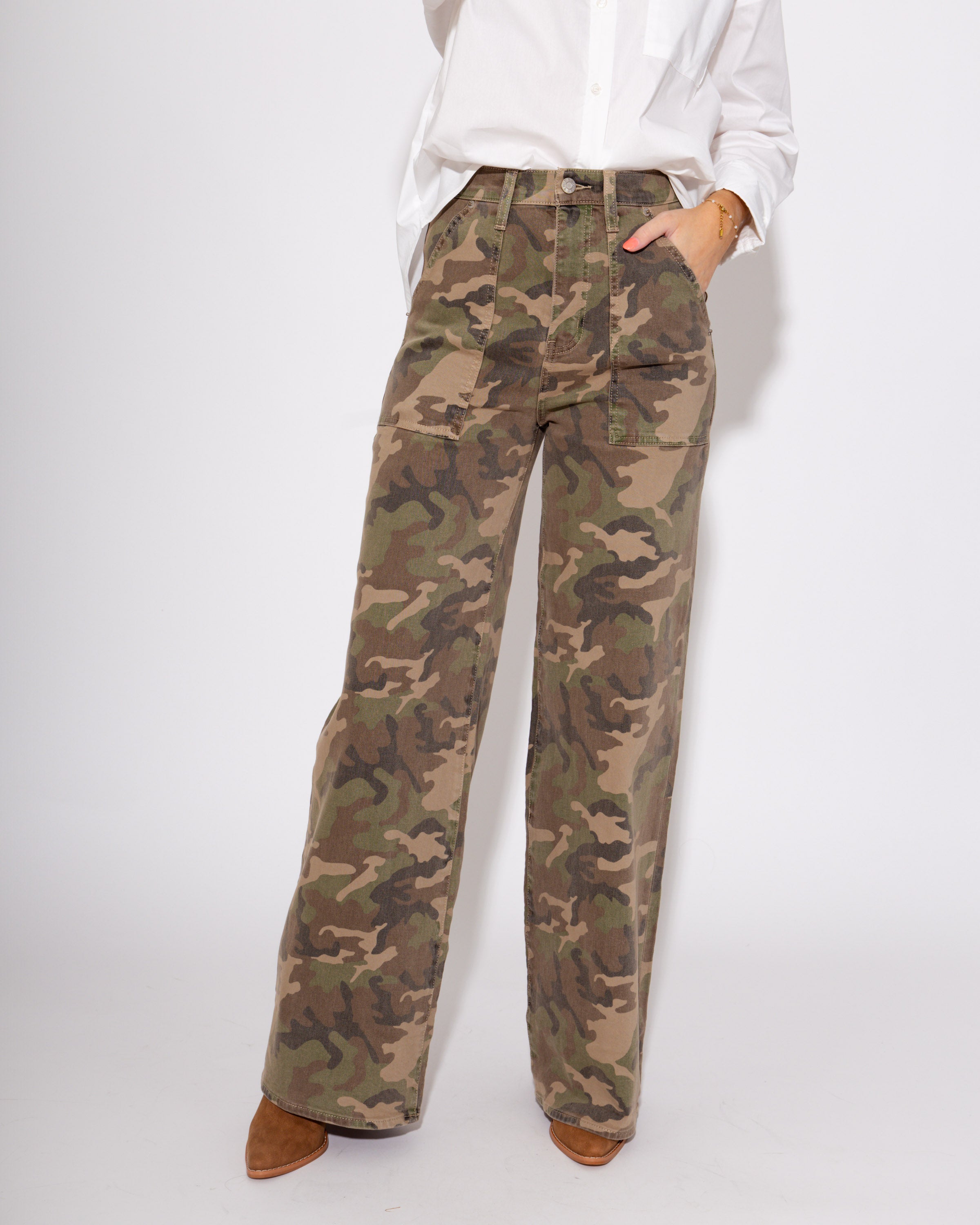 Far Out Patch Pocket Wide Leg Jean in Hideaway