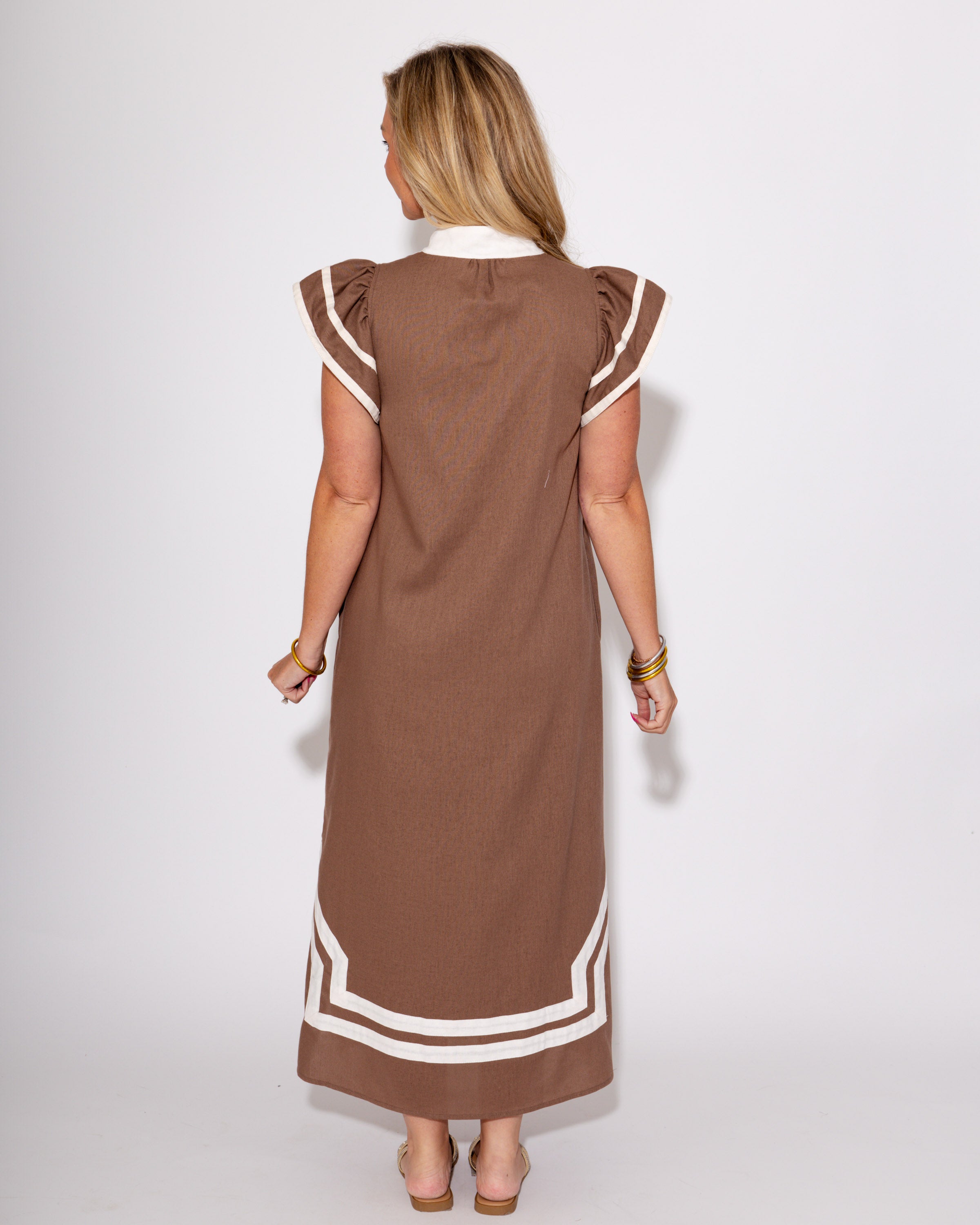 The Classic Contrast Midi in Mocha Mousse