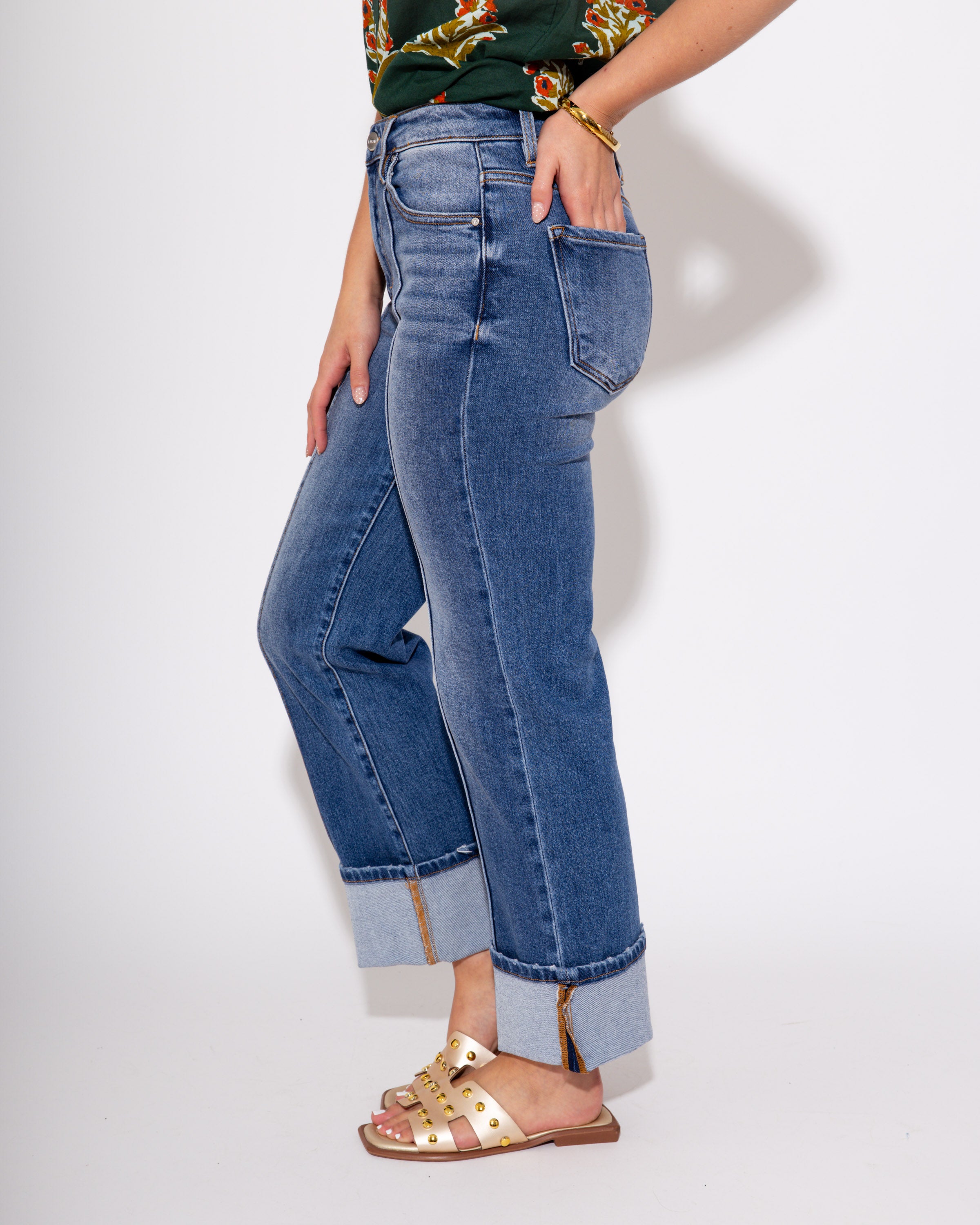 High Rise Ankle Straight Wide Cuffed Jean in Medium