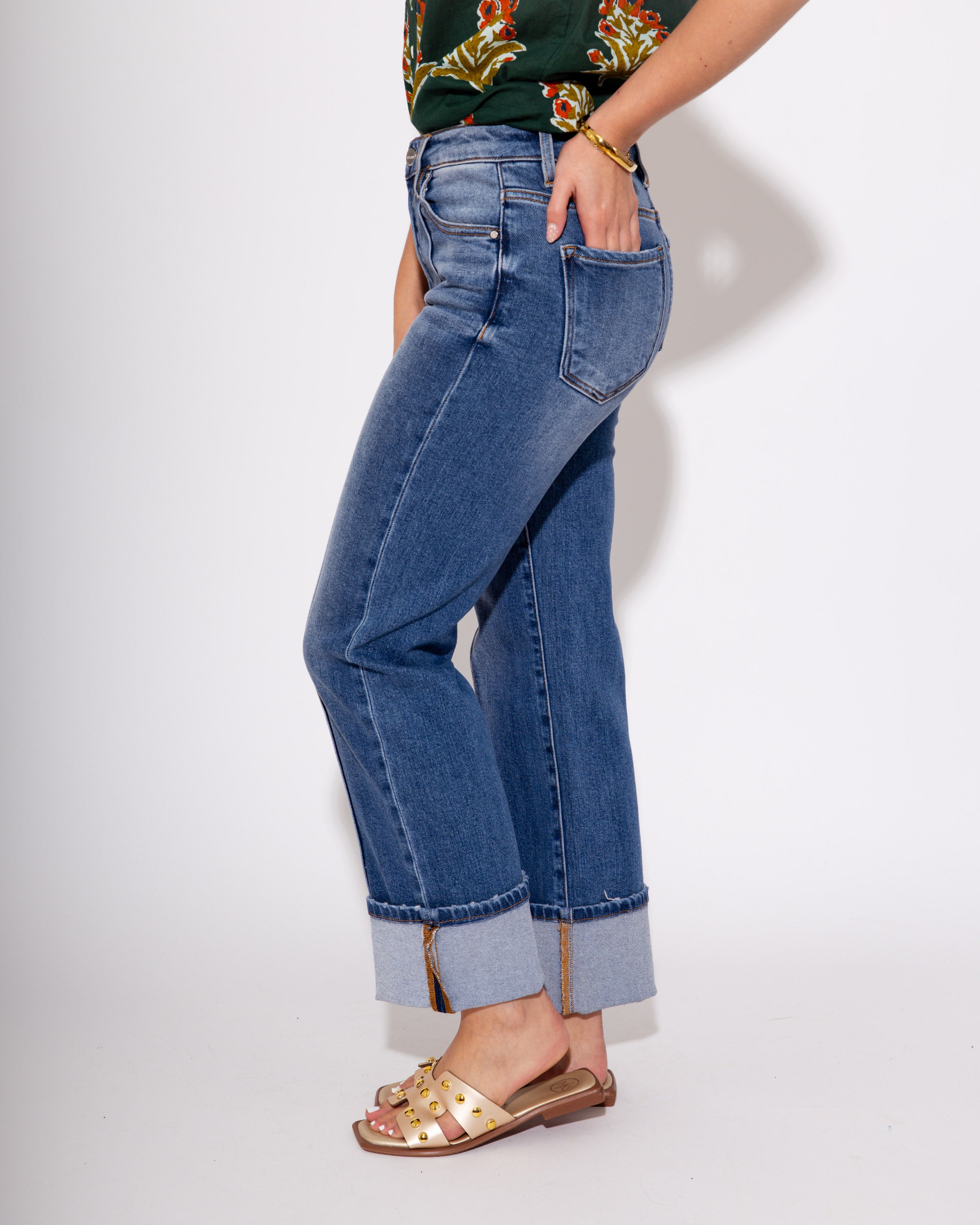 High Rise Ankle Straight Wide Cuffed Jean in Medium