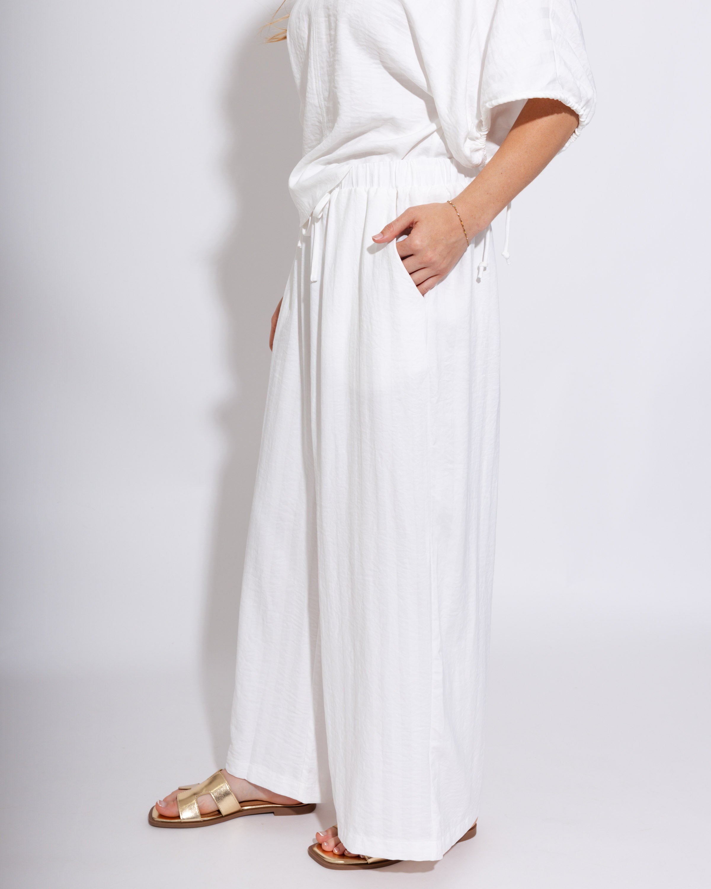 Polished White Stripe Set