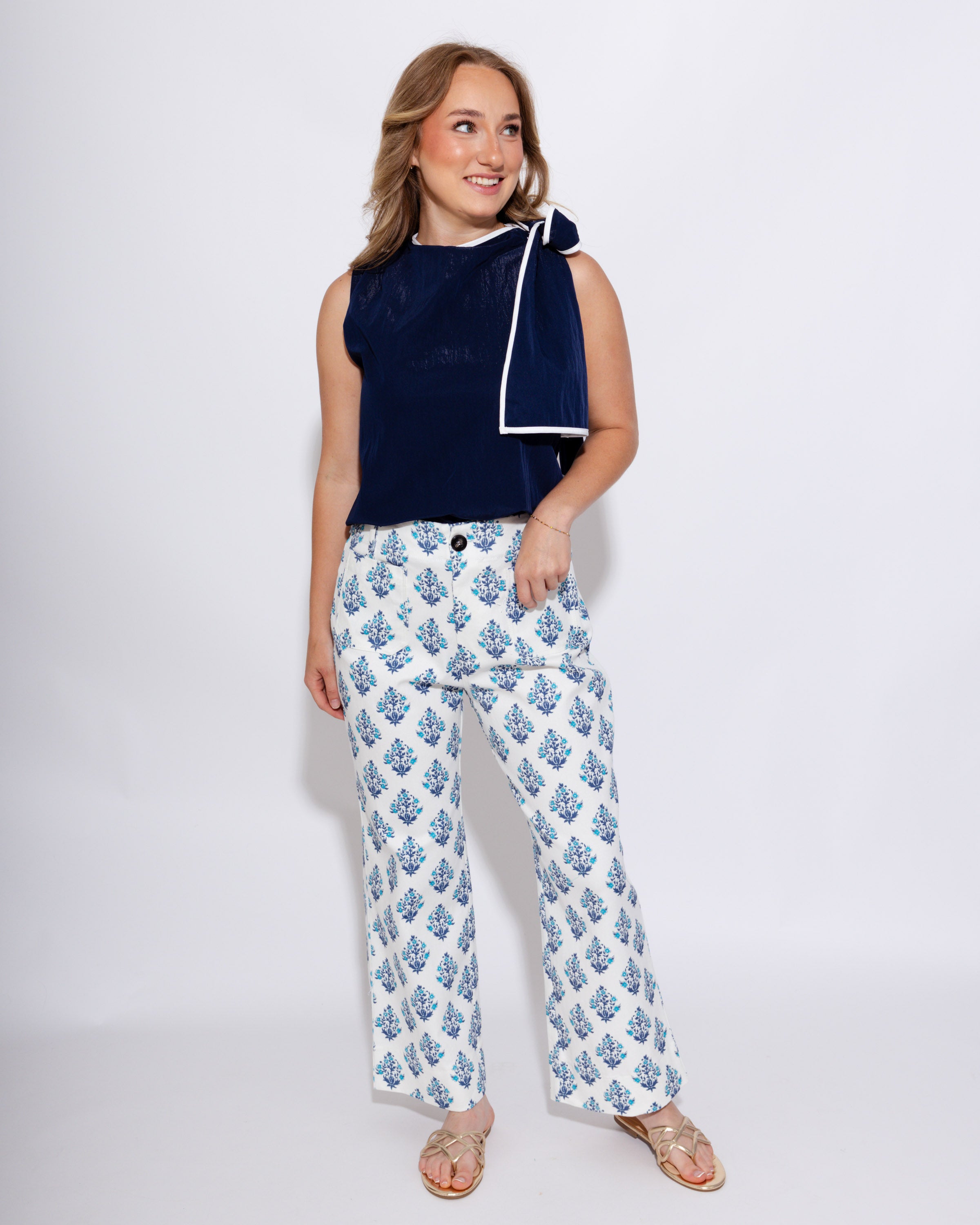 Pleated Shoulder Contrast Bow Top in Navy
