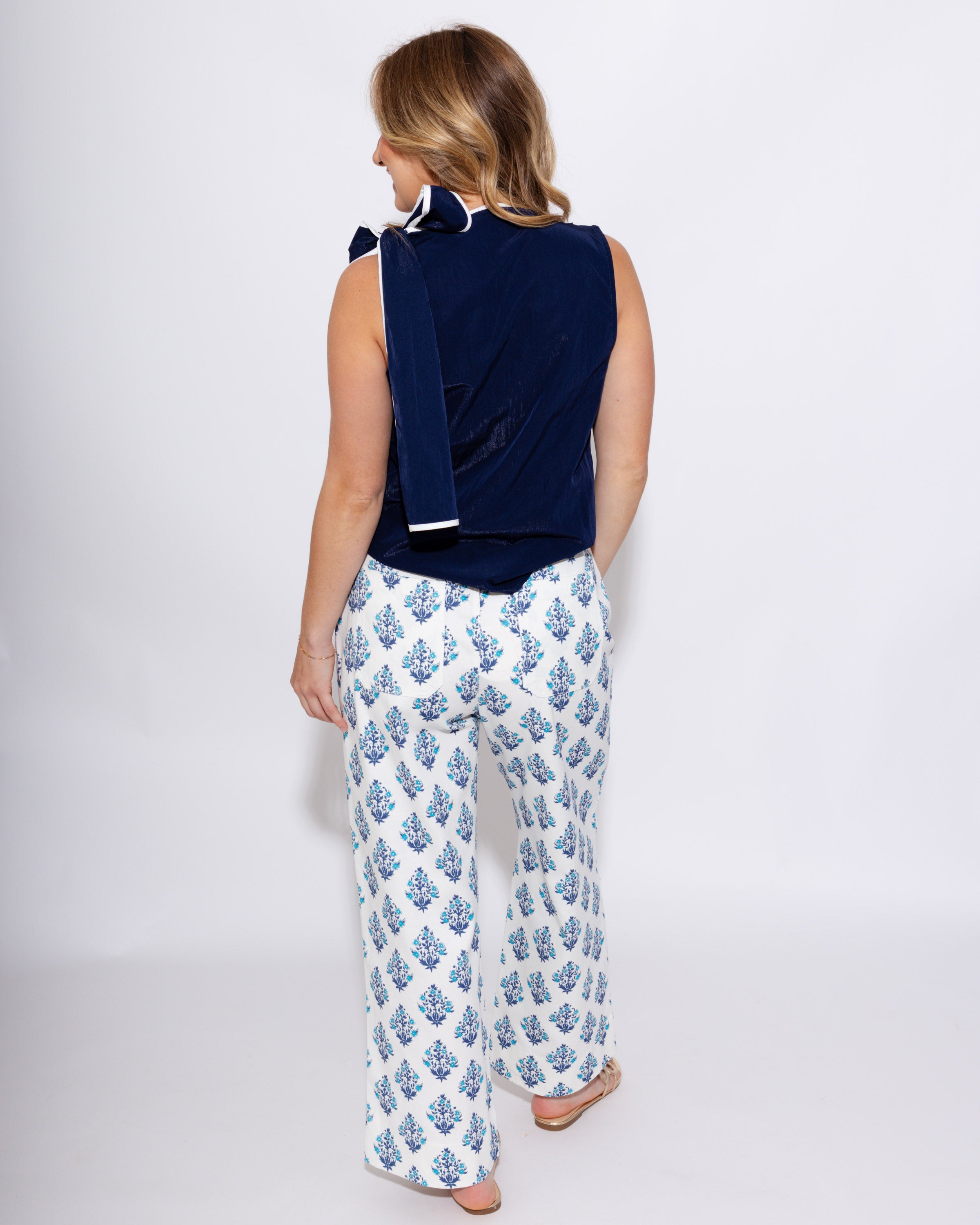 Pleated Shoulder Contrast Bow Top in Navy