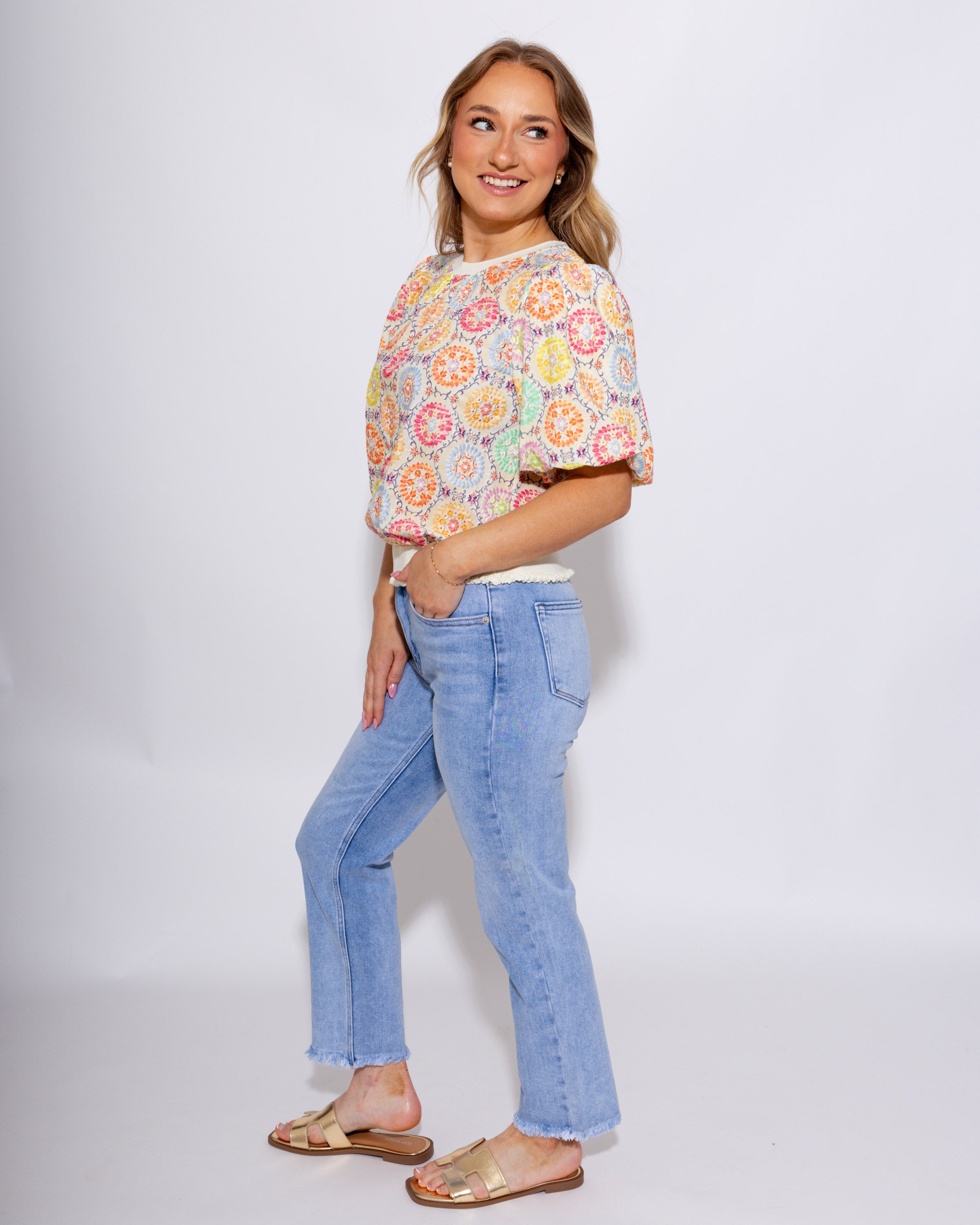 Medallion Floral Bubble Sleeve Top