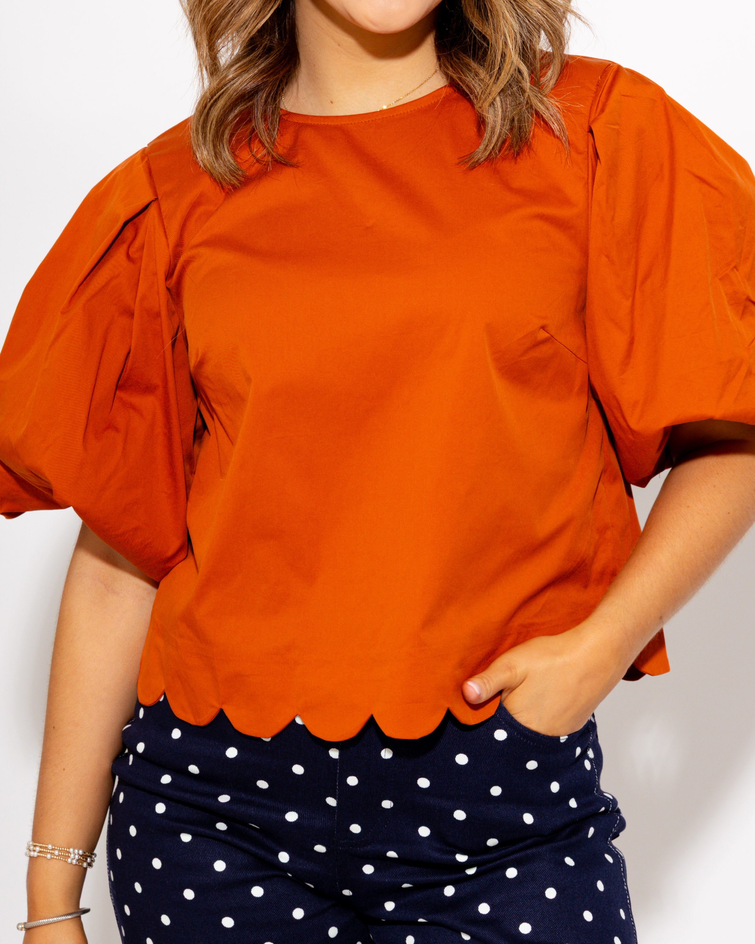 Scallop Charm Bubble Sleeve Top