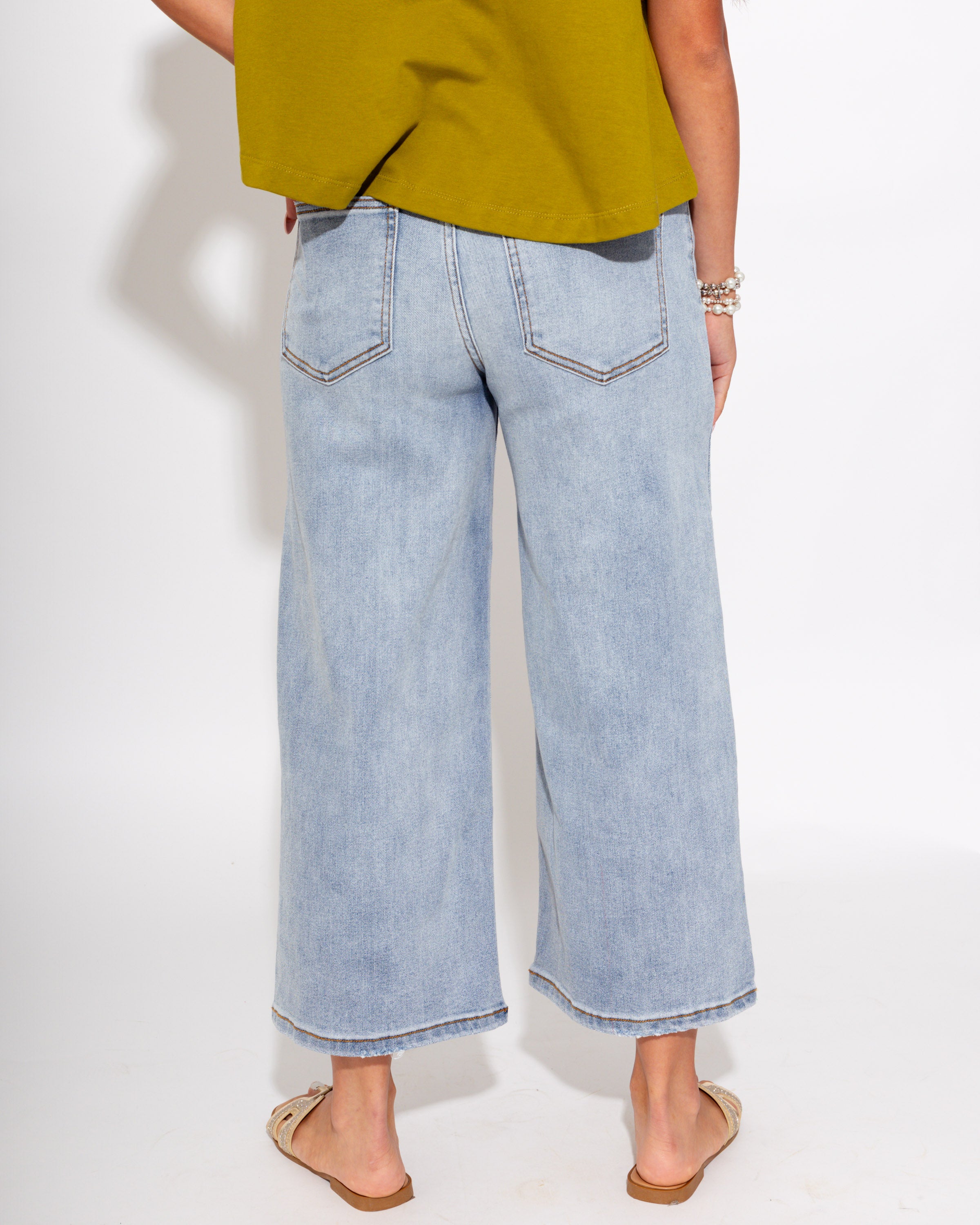 Cropped Wide Leg Jeans