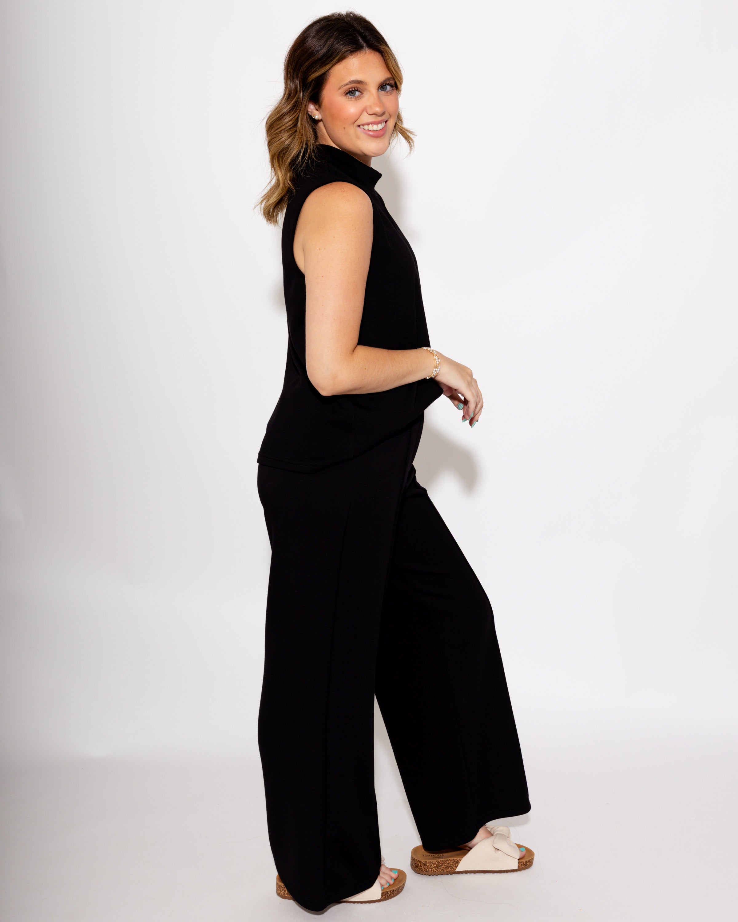 Mock Neck Sleeveless Seam Top in Black
