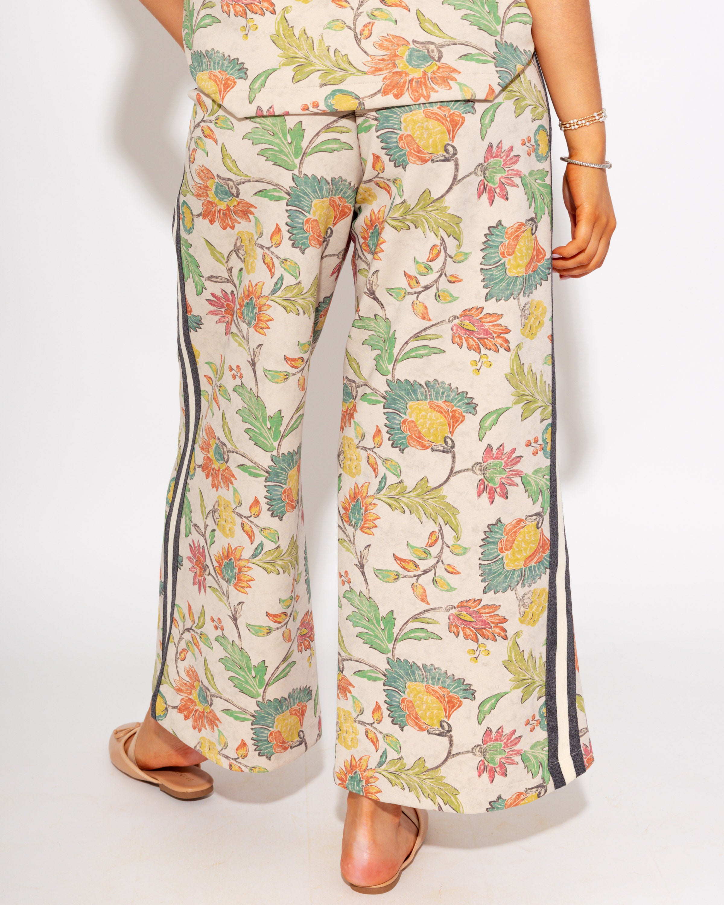 Sophisticated Floral Lounge Set
