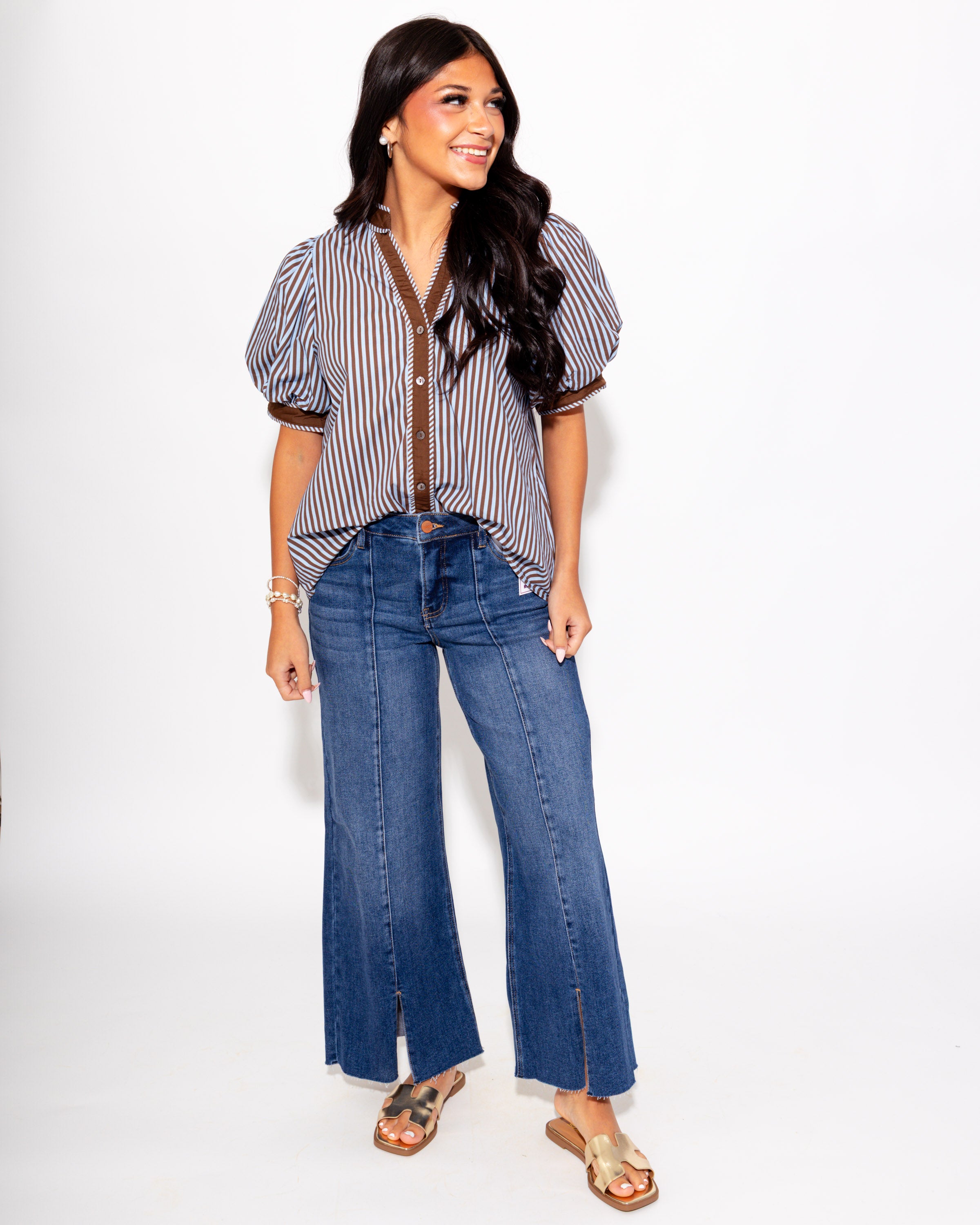 Mid-Rise Crop Wide Front Slit Jean in Dark