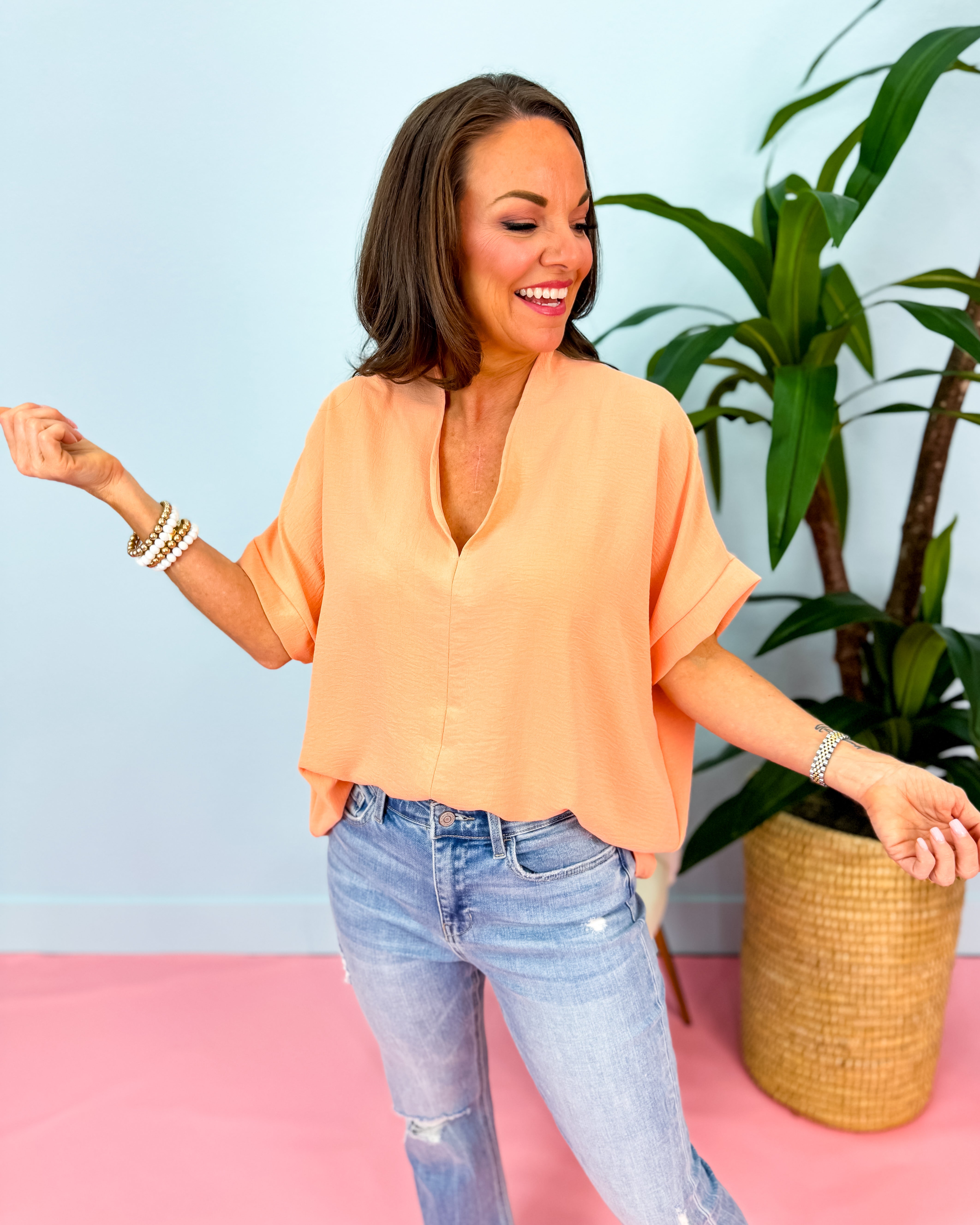Solid V-Neck Short Sleeve Top in Peach