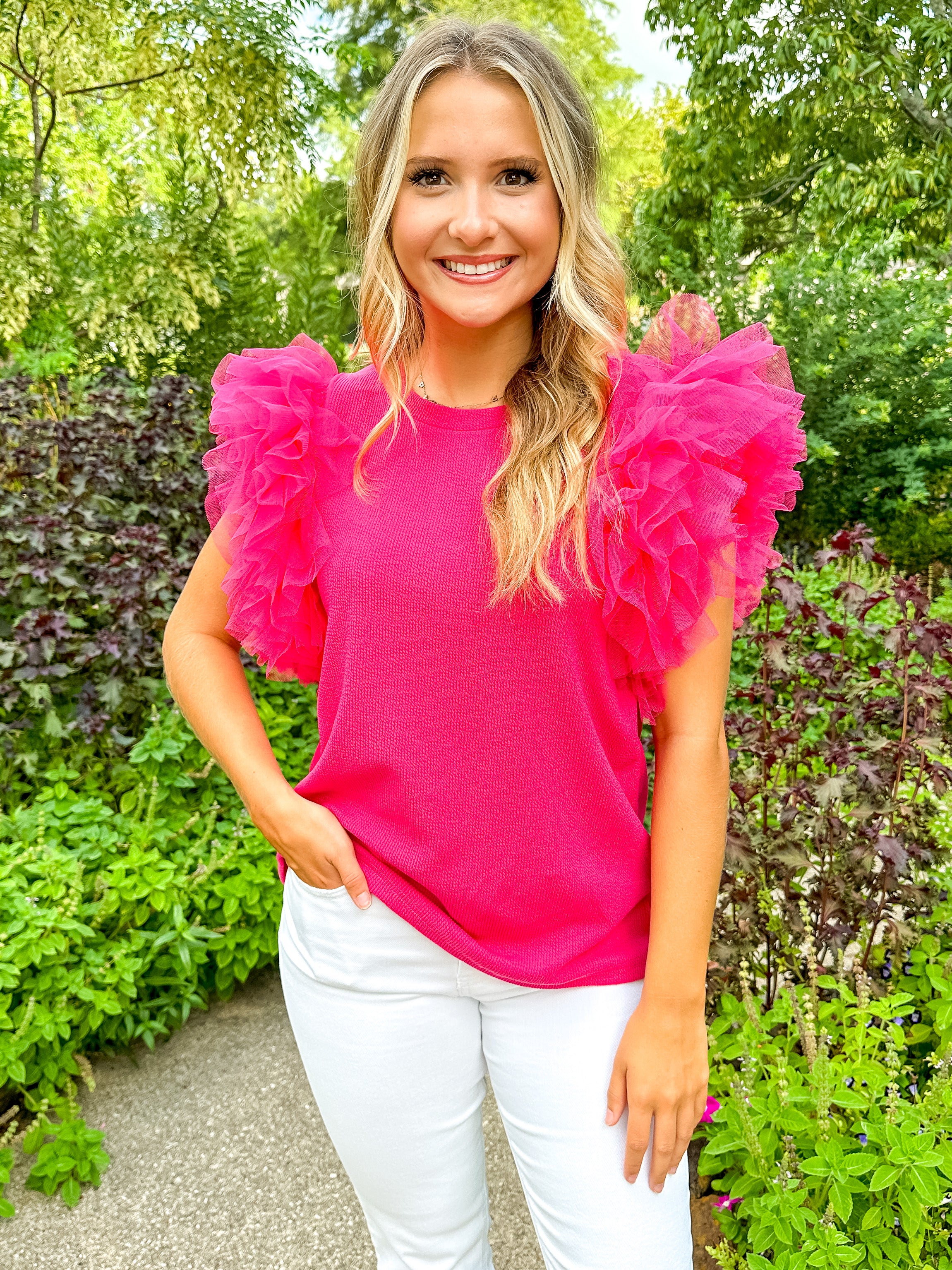 Round neck top featuring tulle IN FUCHSIA