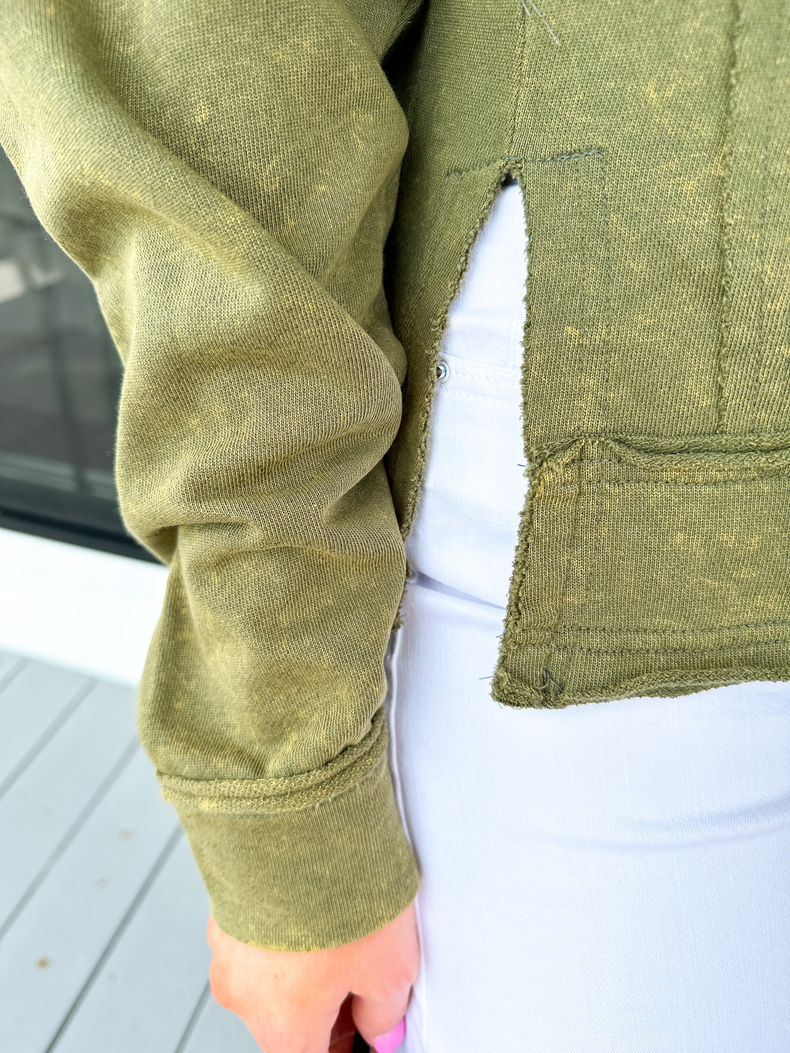 Vintage Mineral Washed Solid Casual Knit Top in Olive