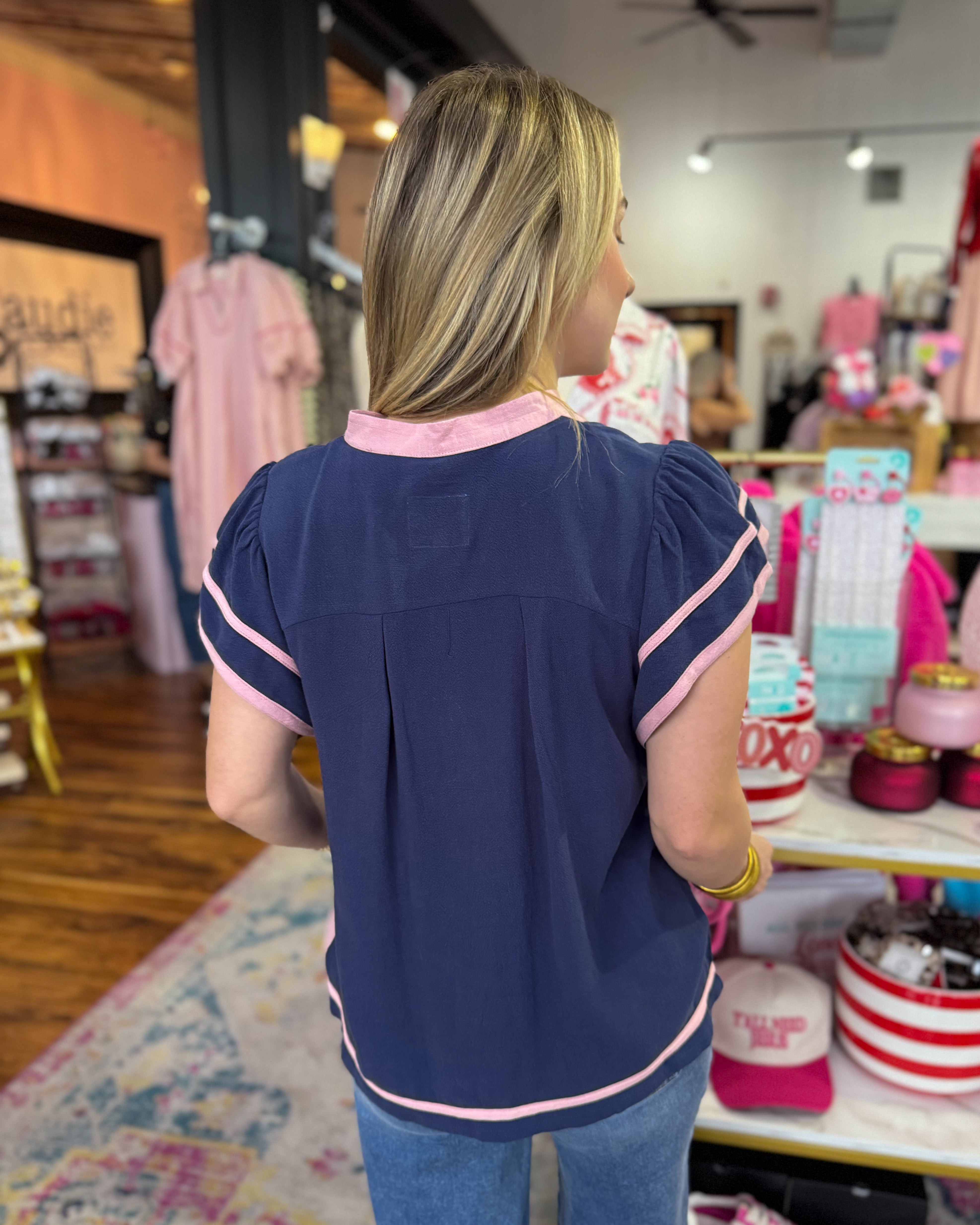 Timeless Trim Linen V-Neck in Navy