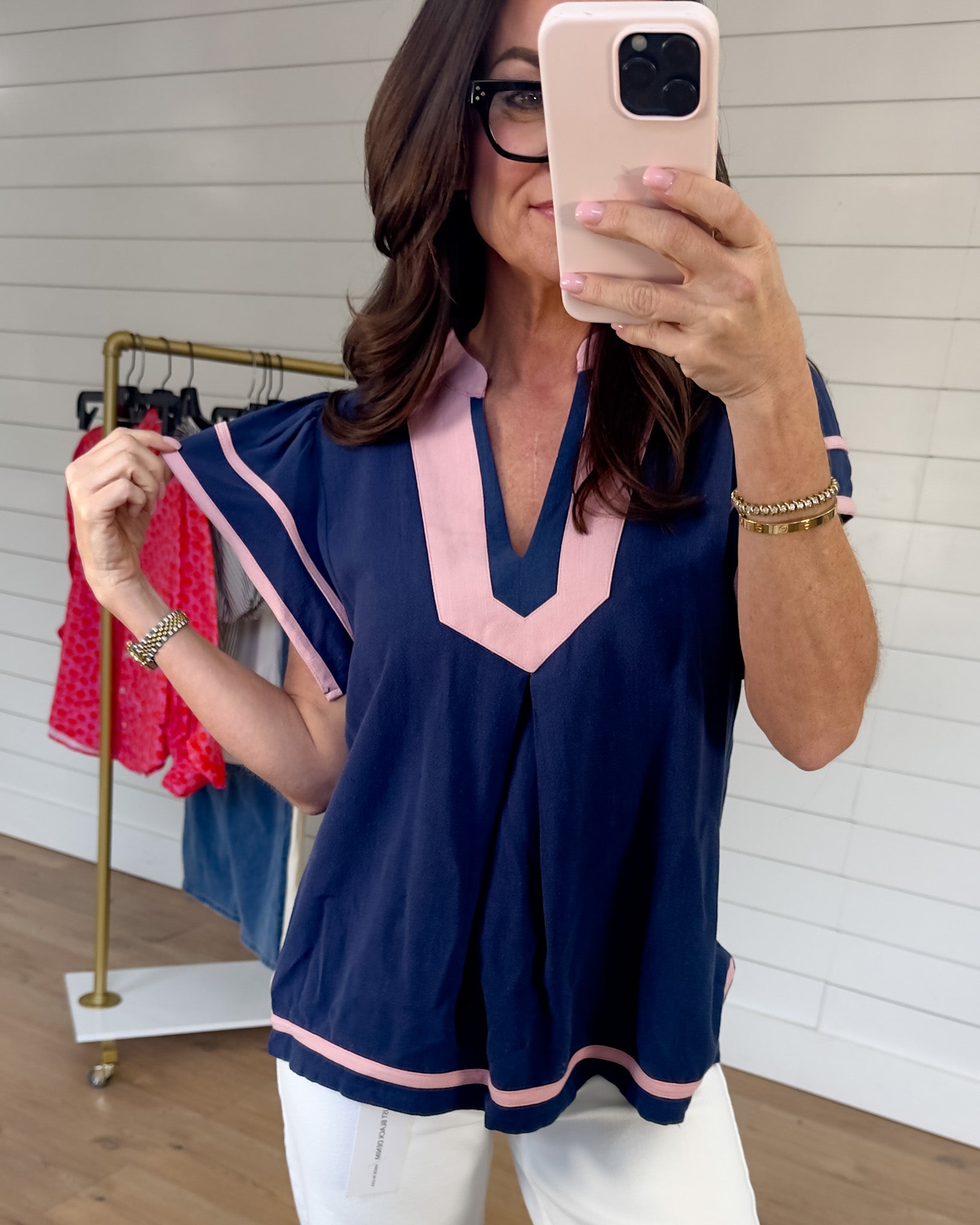 Timeless Trim Linen V-Neck in Navy