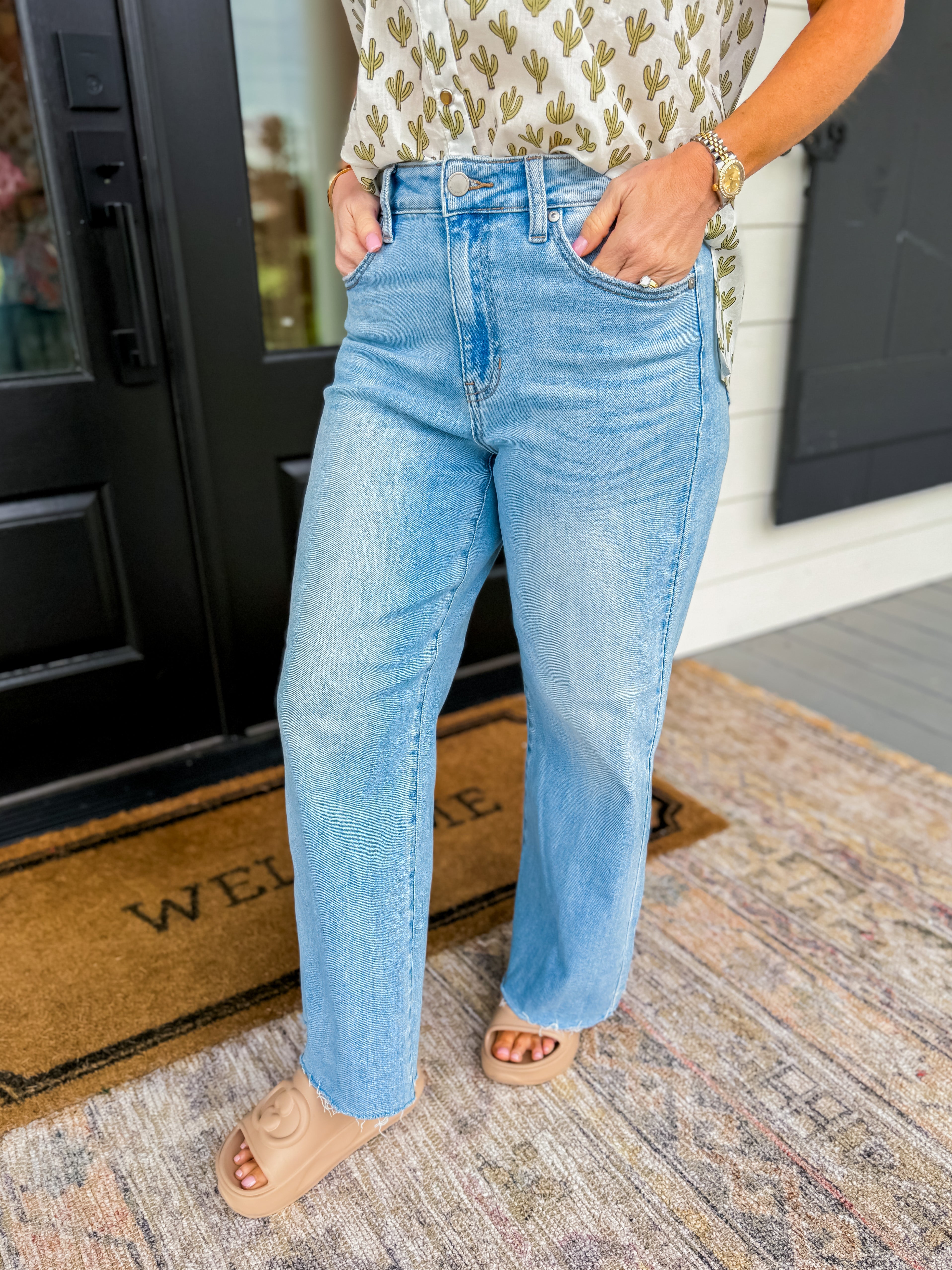 Light Slim Wide Leg Jeans