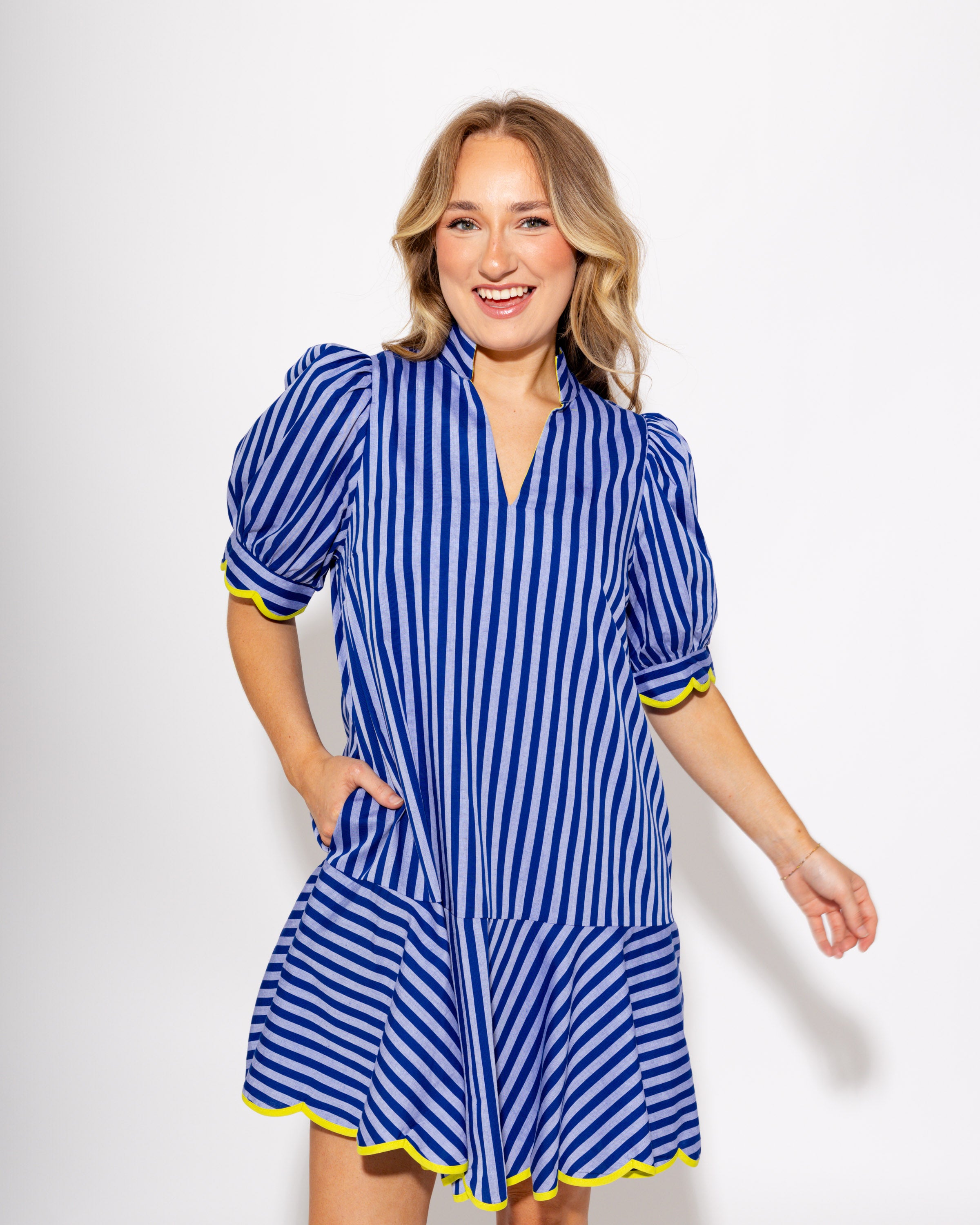 Scallop Trim Puff Sleeve Mini in Navy