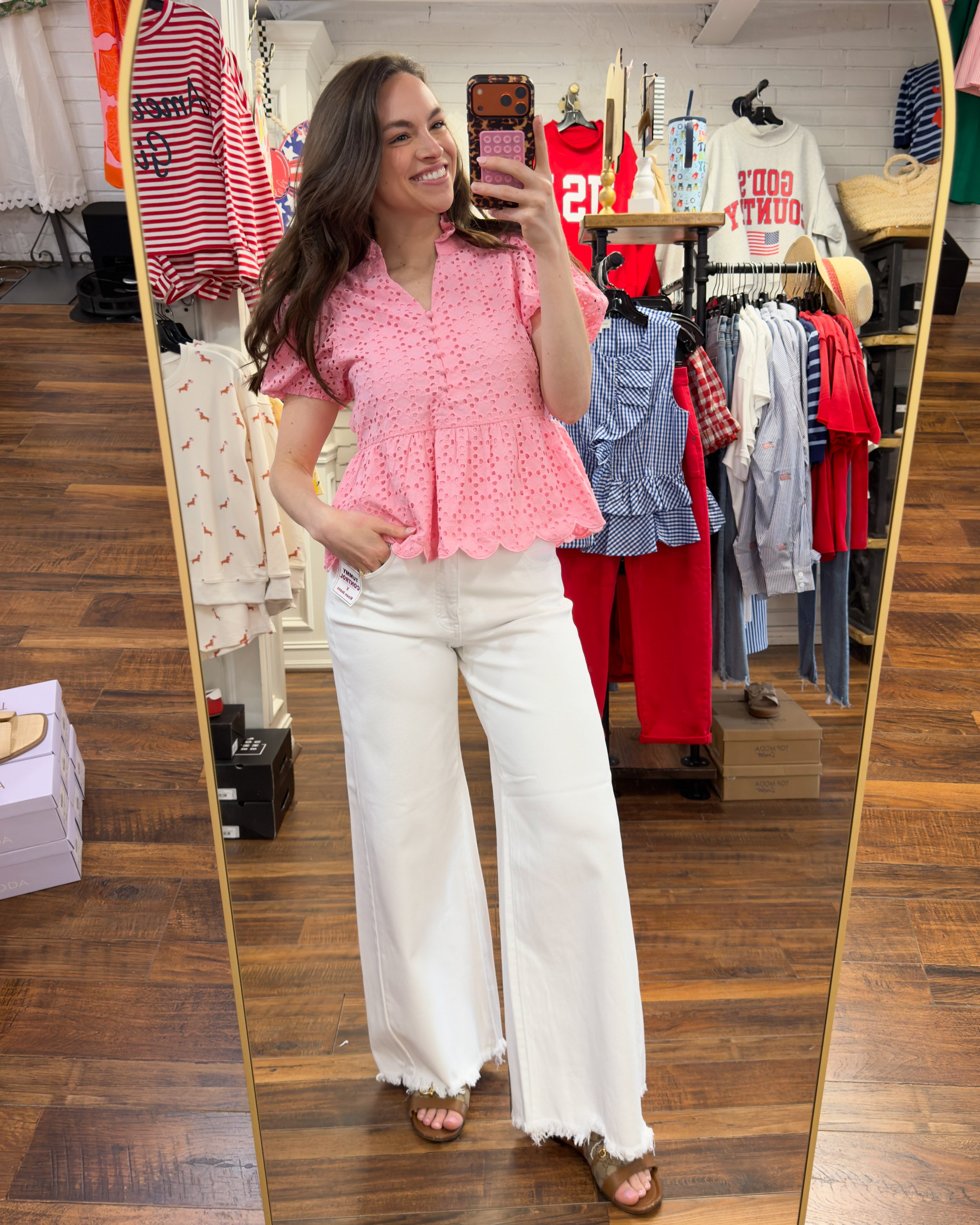 Chic Eyelet Scalloped Top in Pink