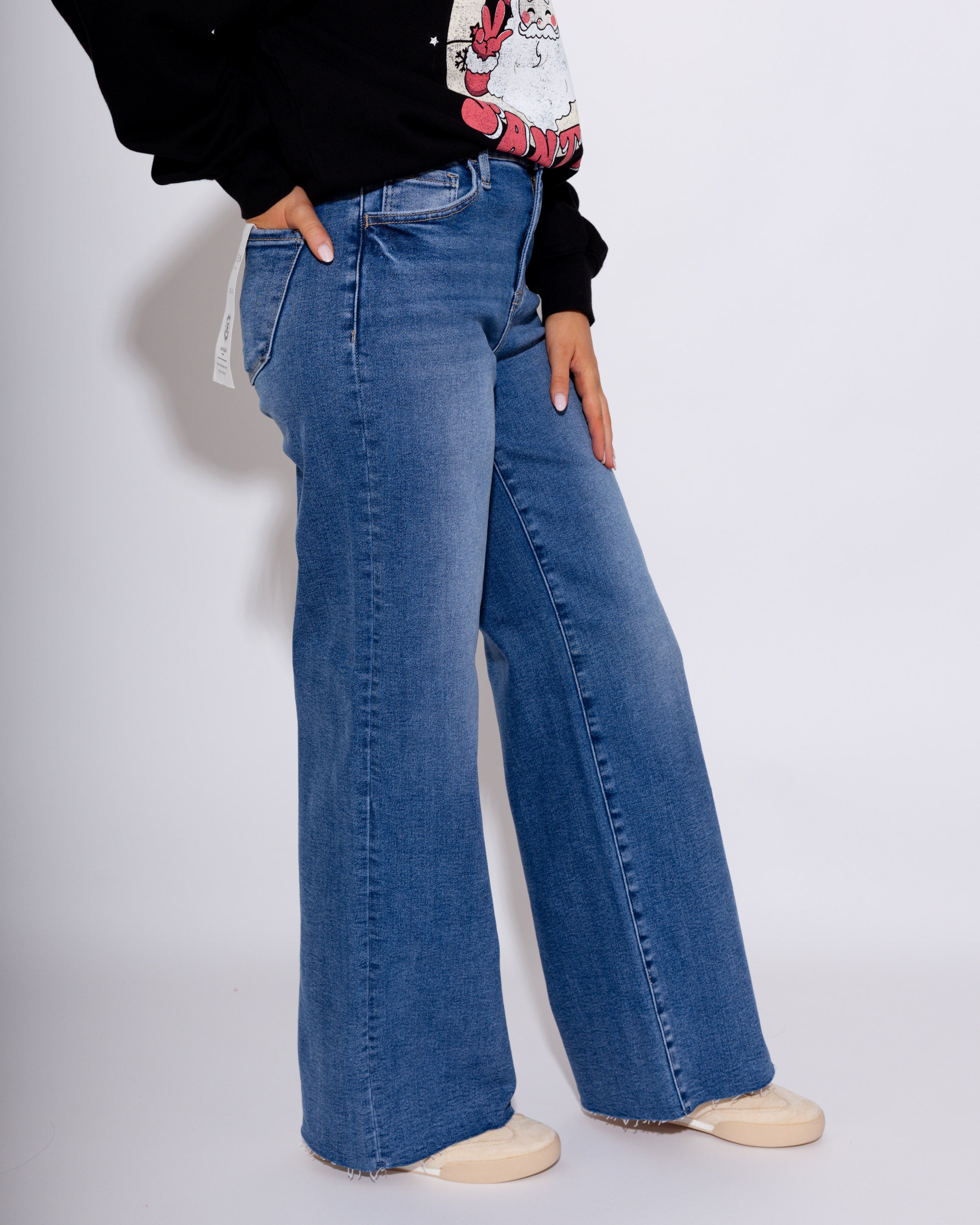 High Rise Wide Leg Jean in Medium