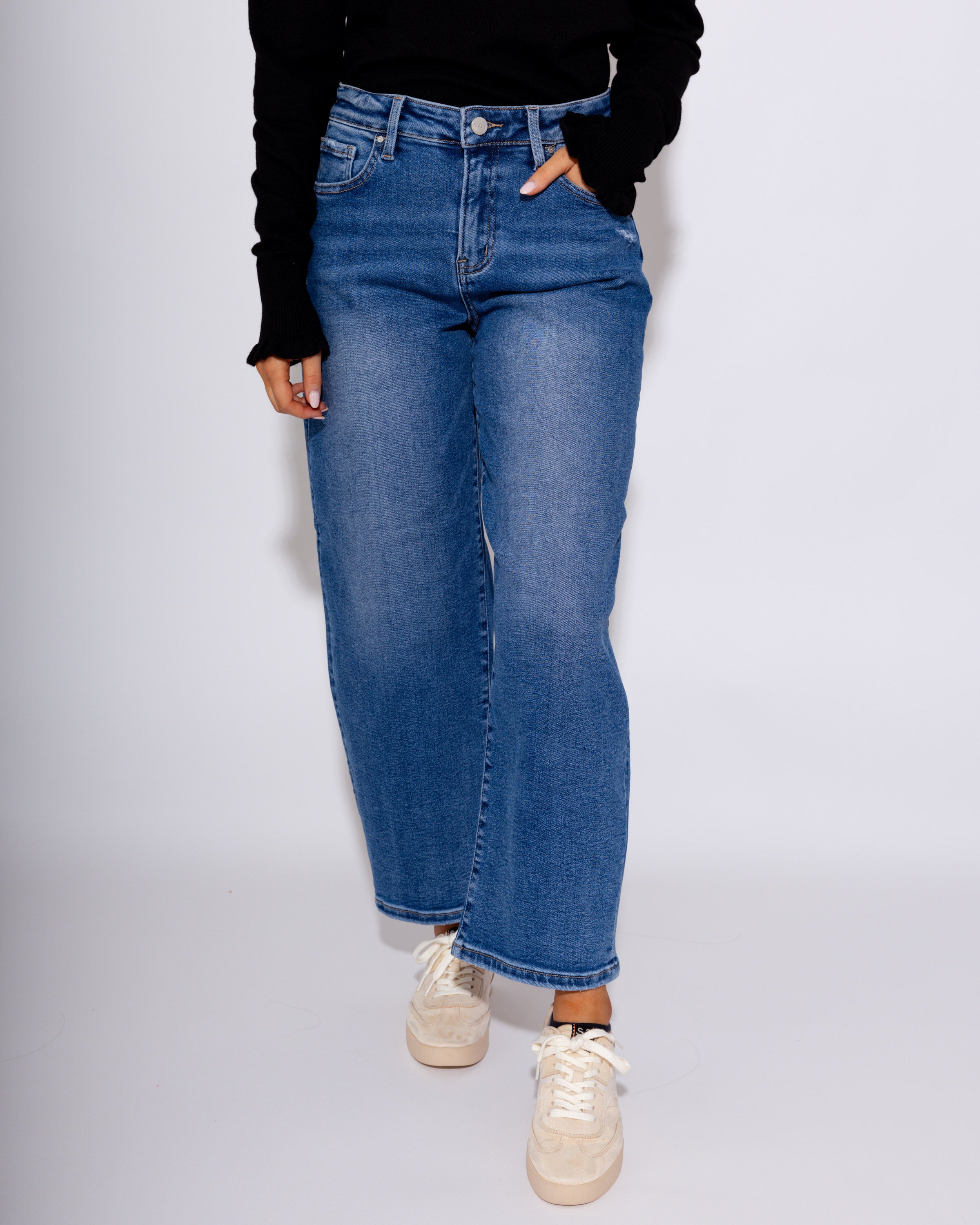 High Rise Crop Barrel Jeans in Medium