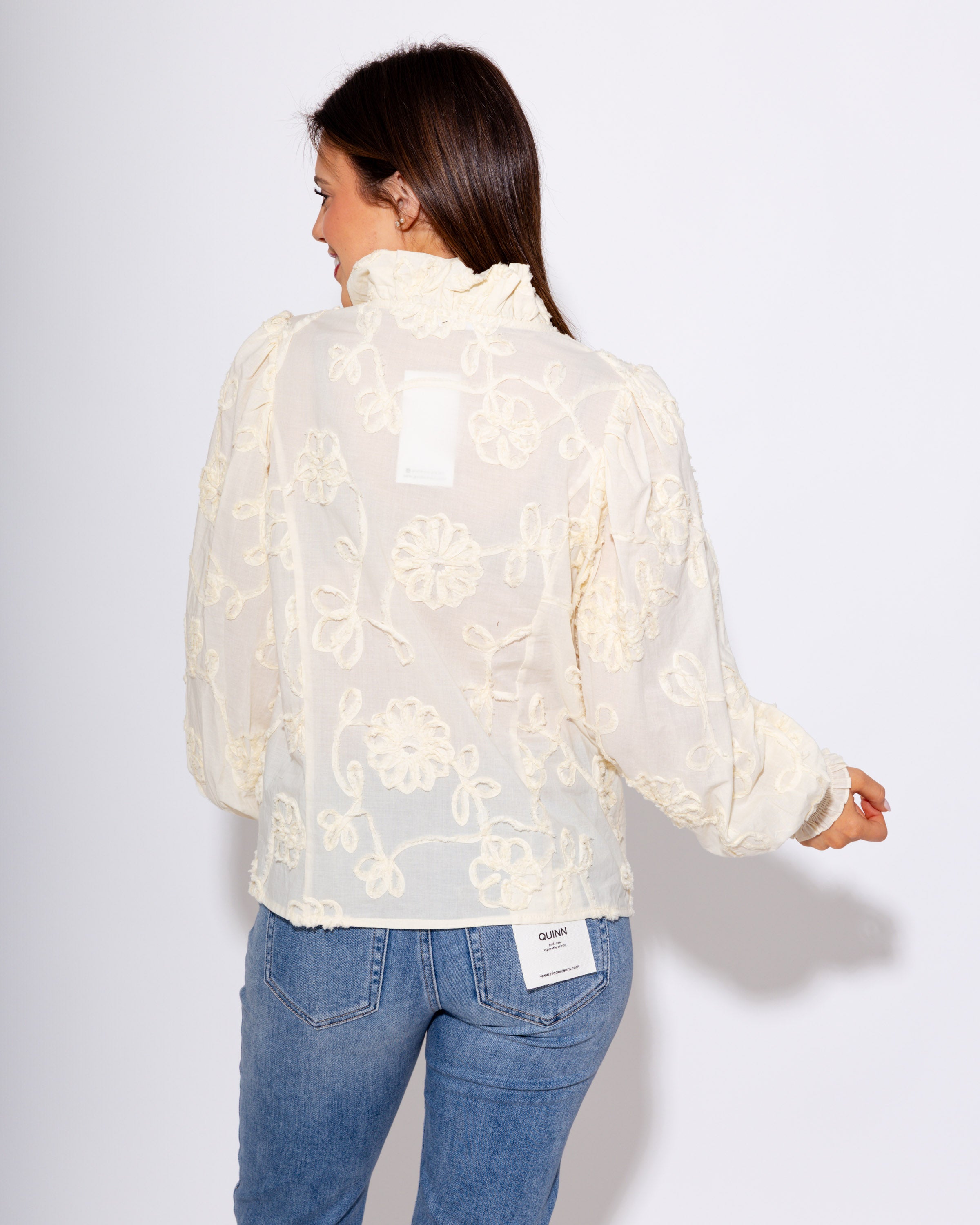 Floral Embroidered Puff Sleeve Top