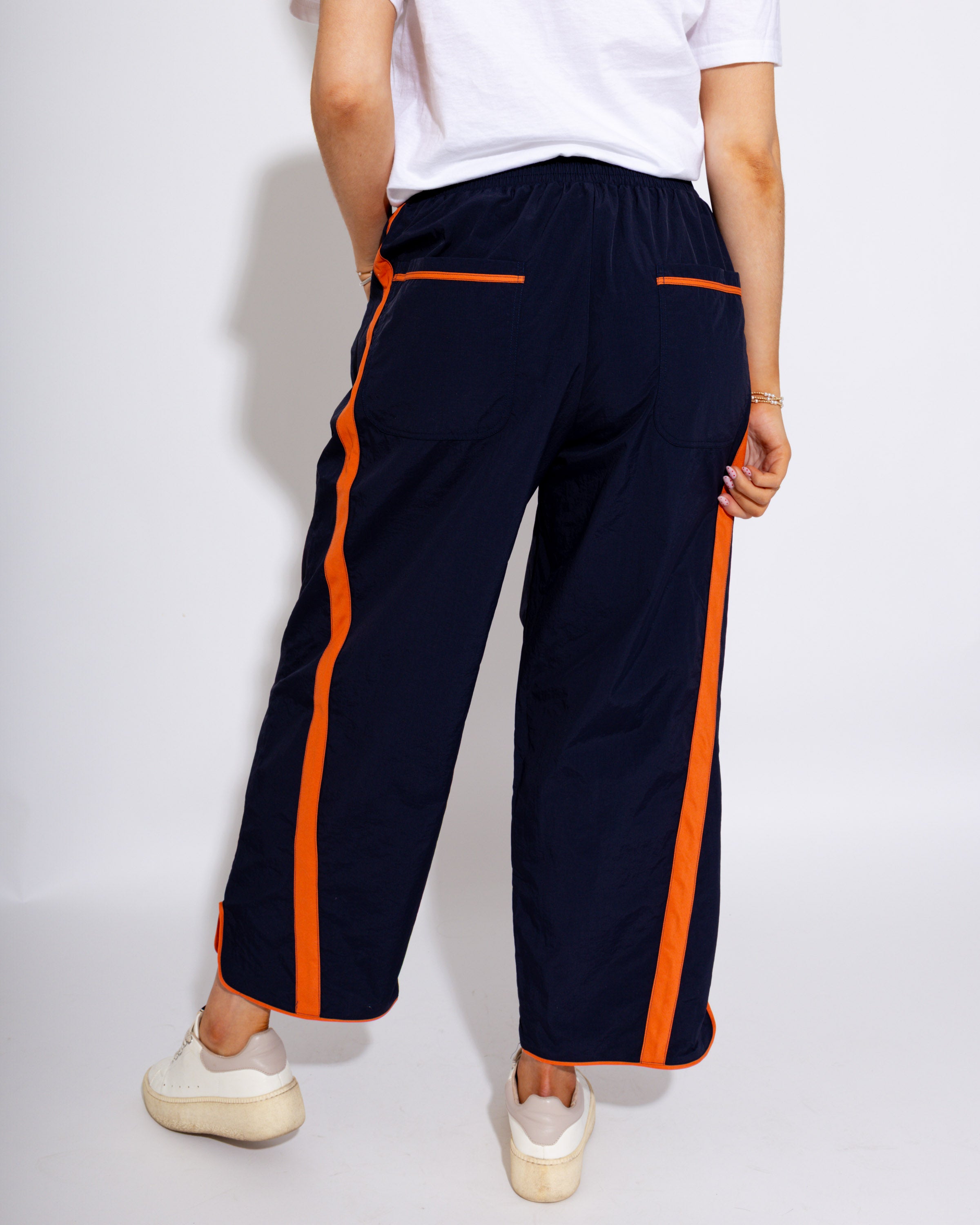 Windbreaker Pants With Contrast Stripe in Navy