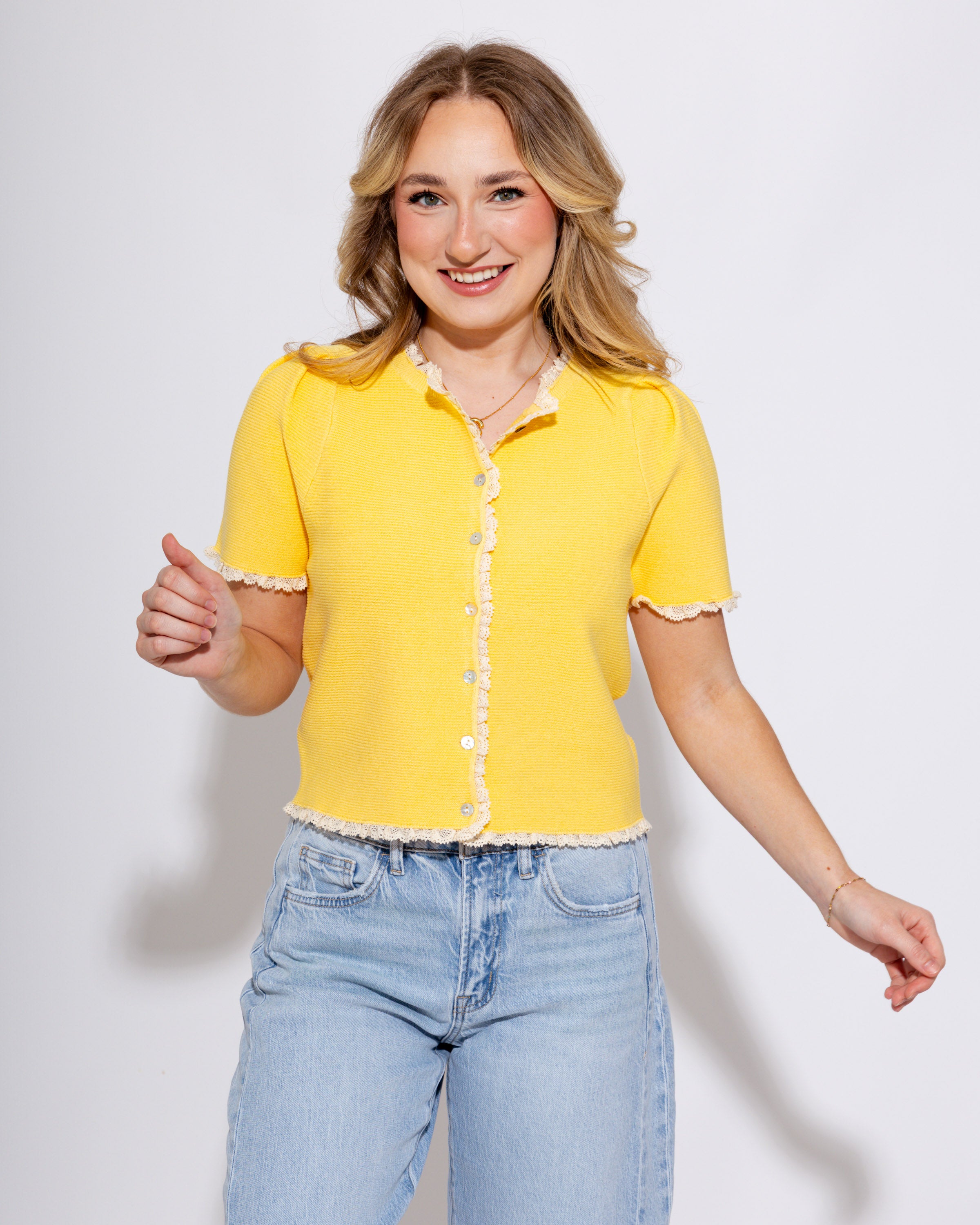 Contrast Trim Puff Sleeve Top in Lemon