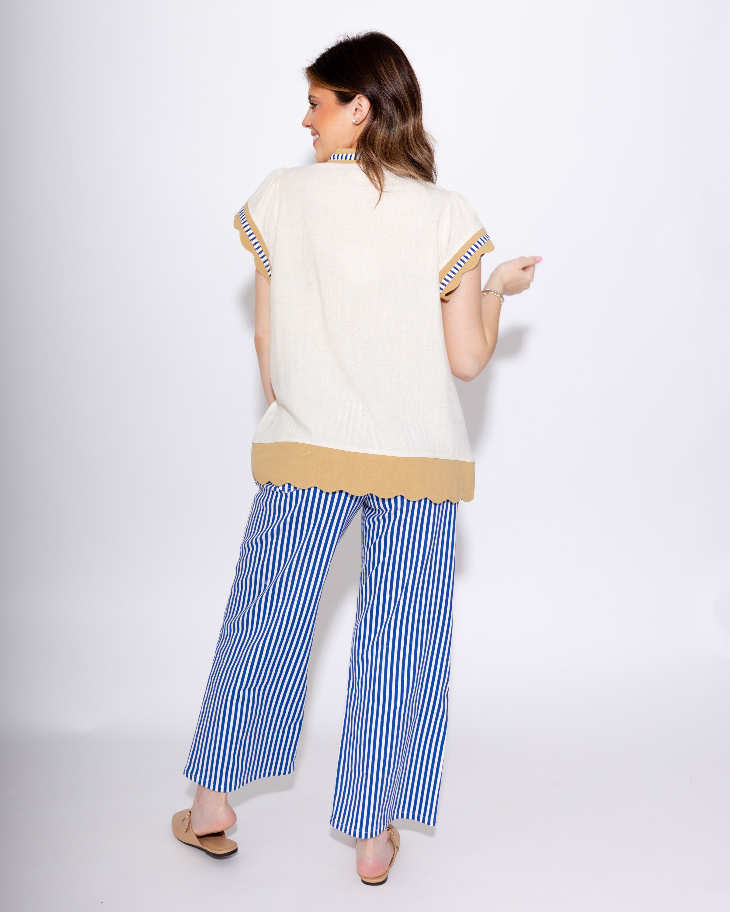 Contrast Scallop Trim Top