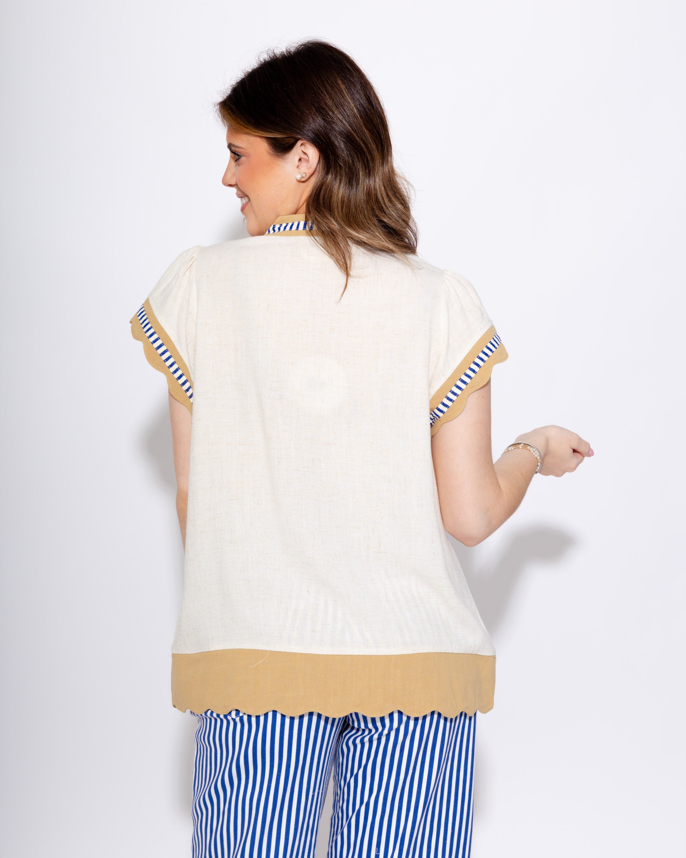 Contrast Scallop Trim Top