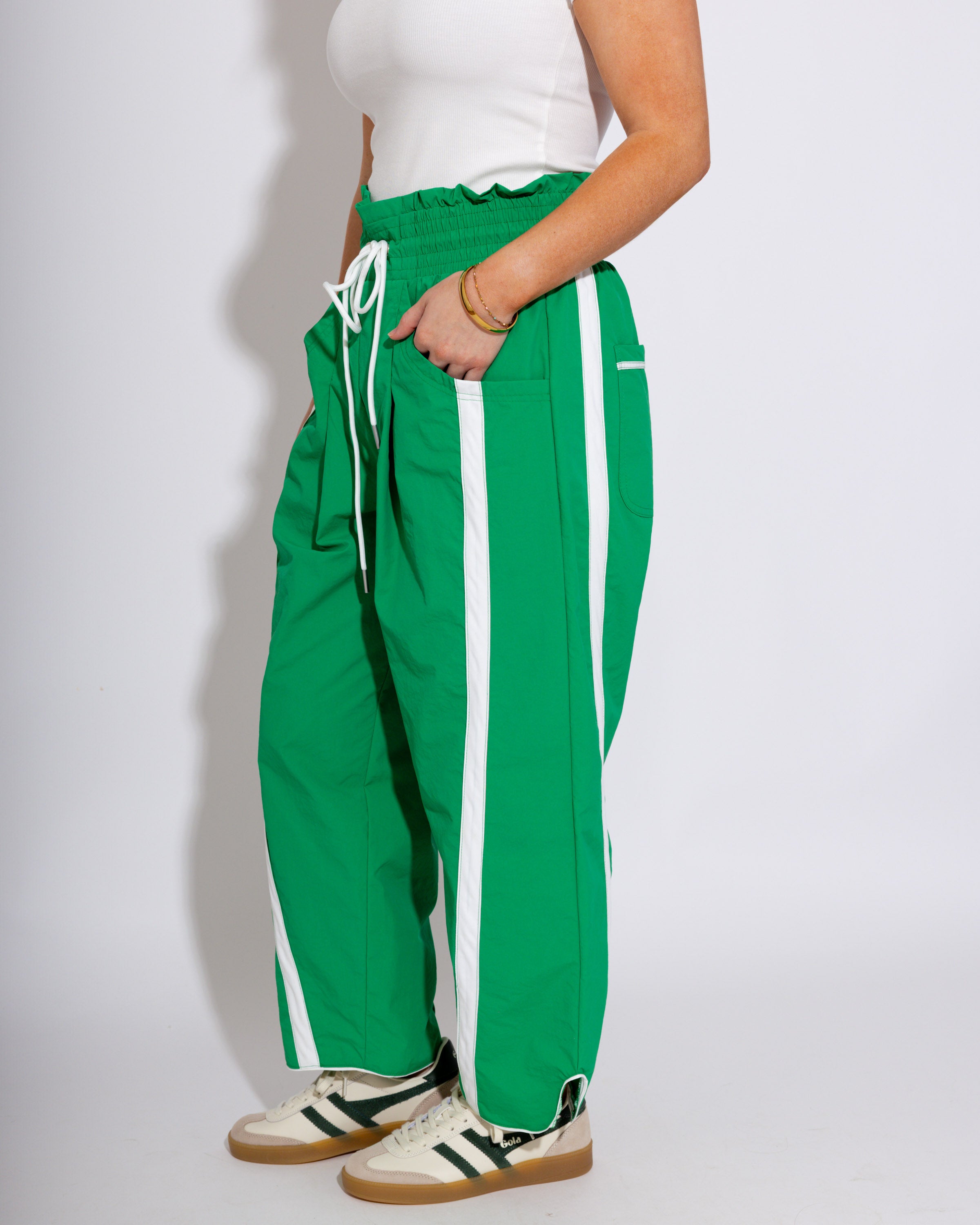 Windbreaker Pants With Contrast Stripe in Green