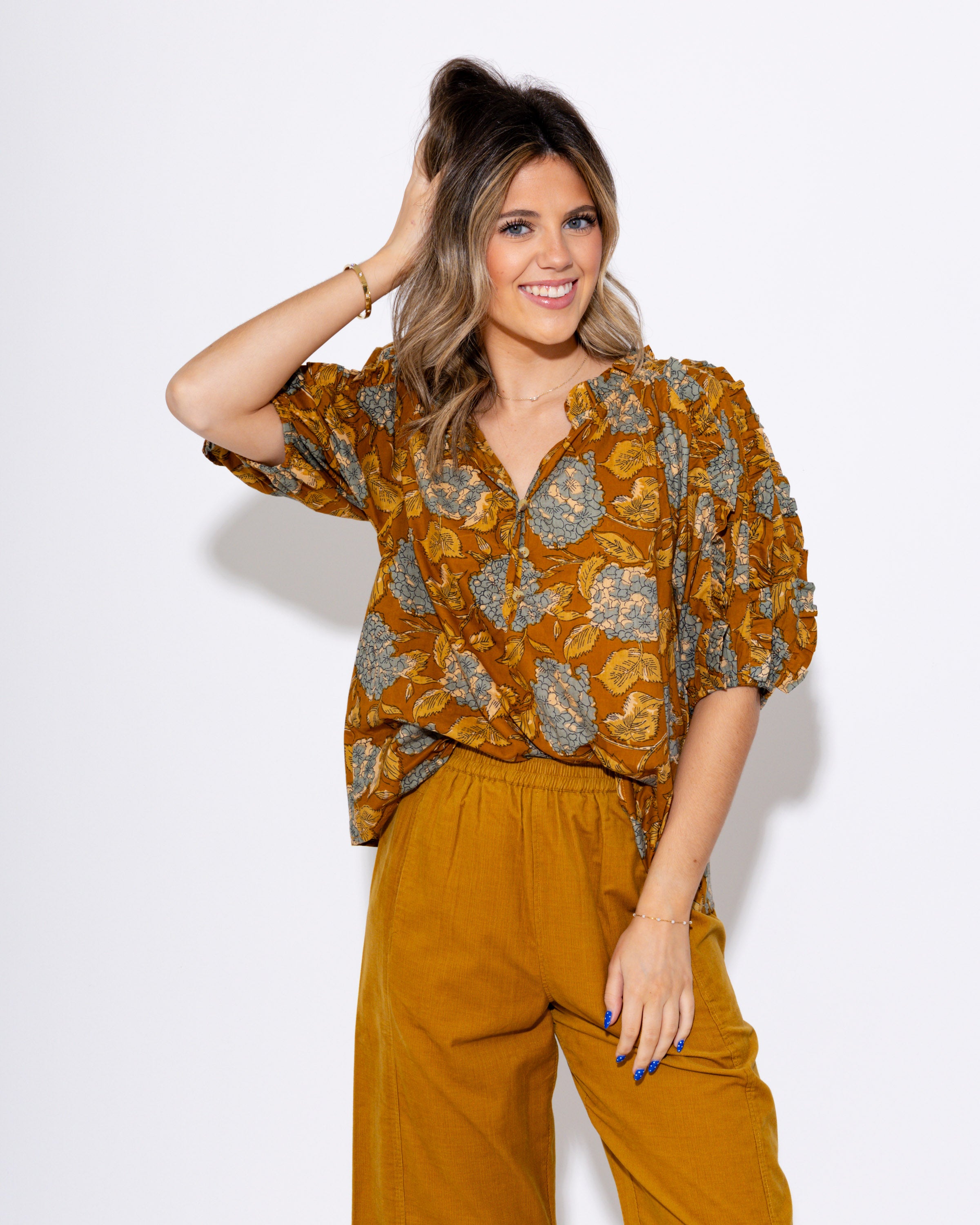 Ivy Jane I Hydranga Ruffle Sleeve Top