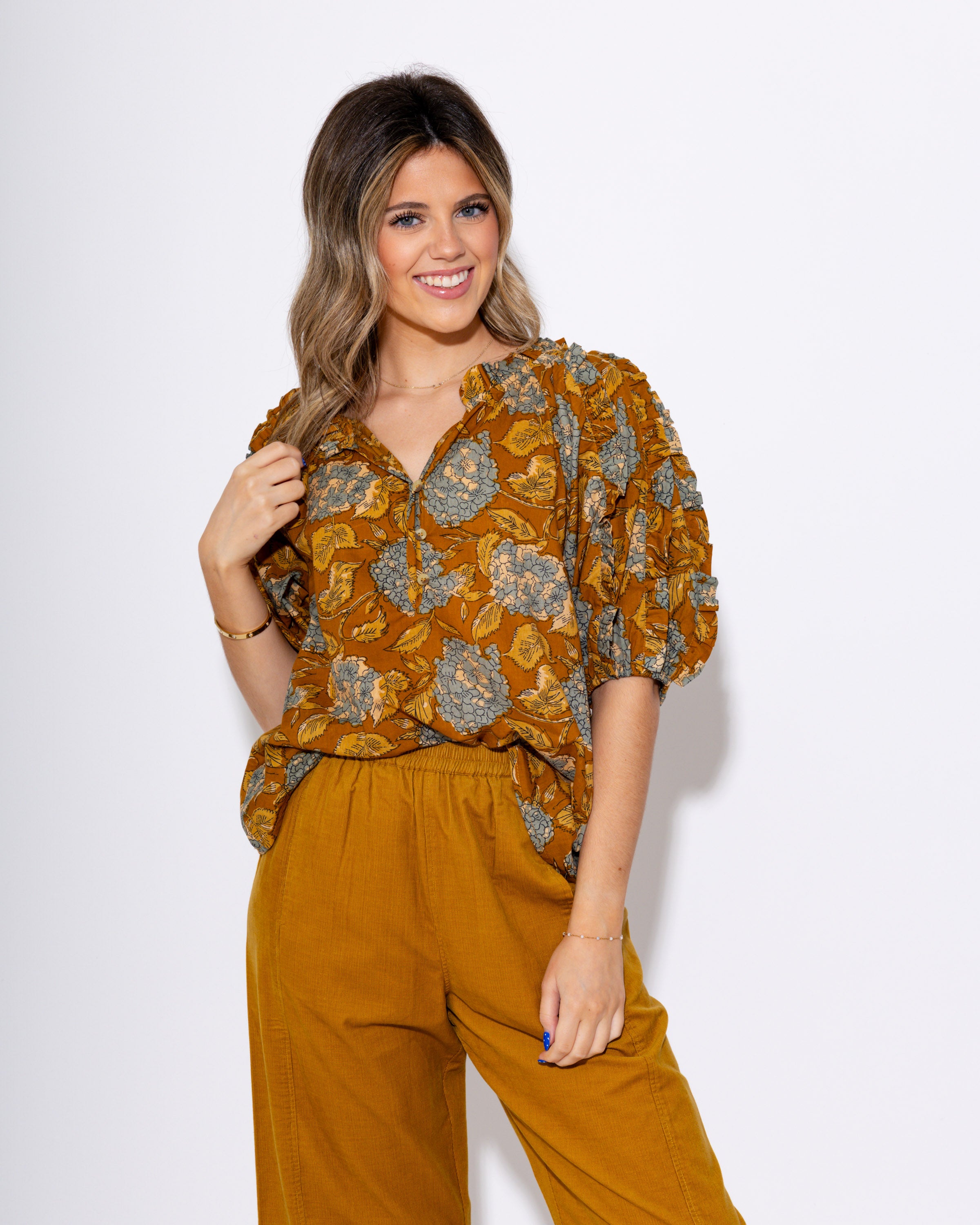 Ivy Jane I Hydranga Ruffle Sleeve Top