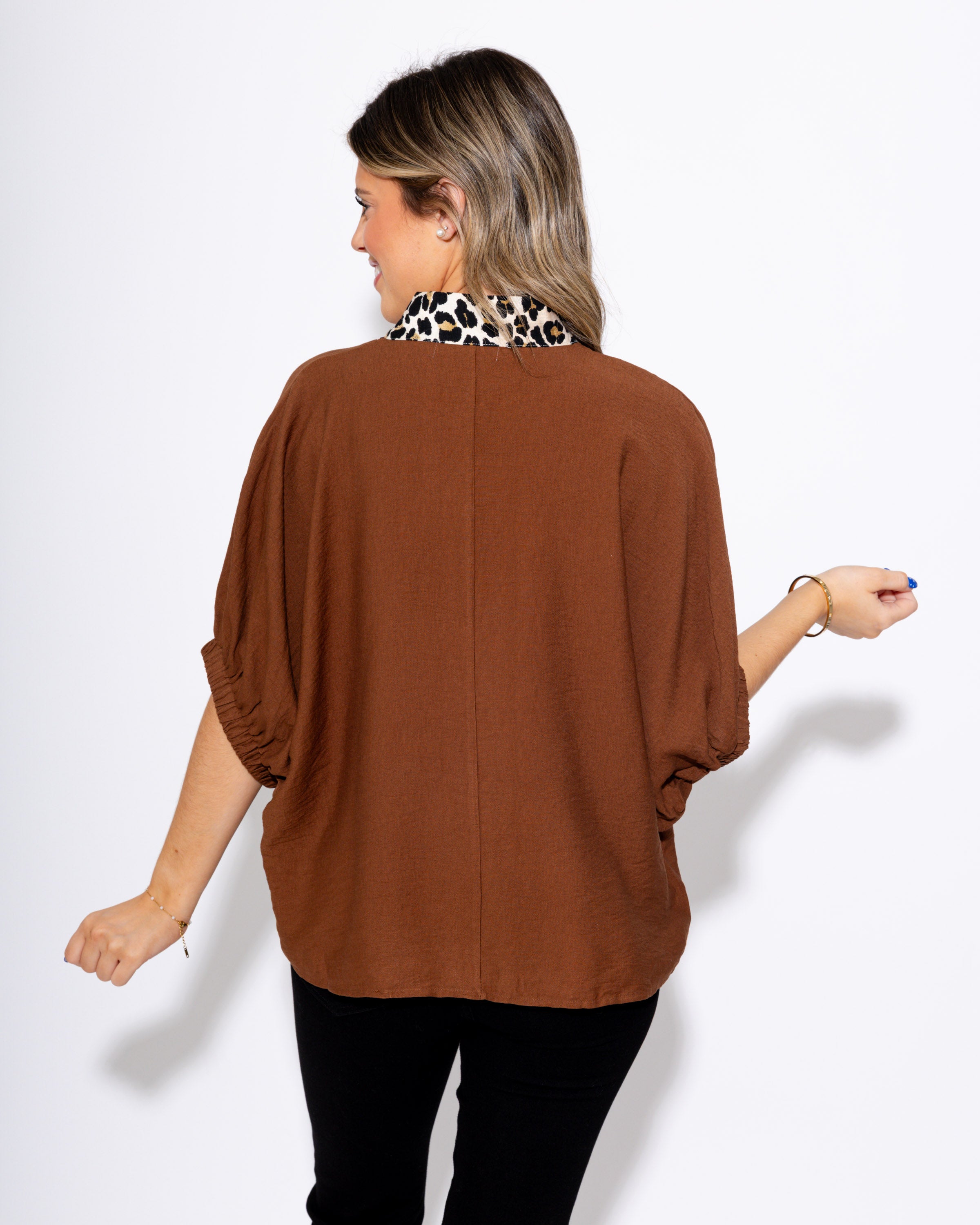 The Roar Line Top in Caramel