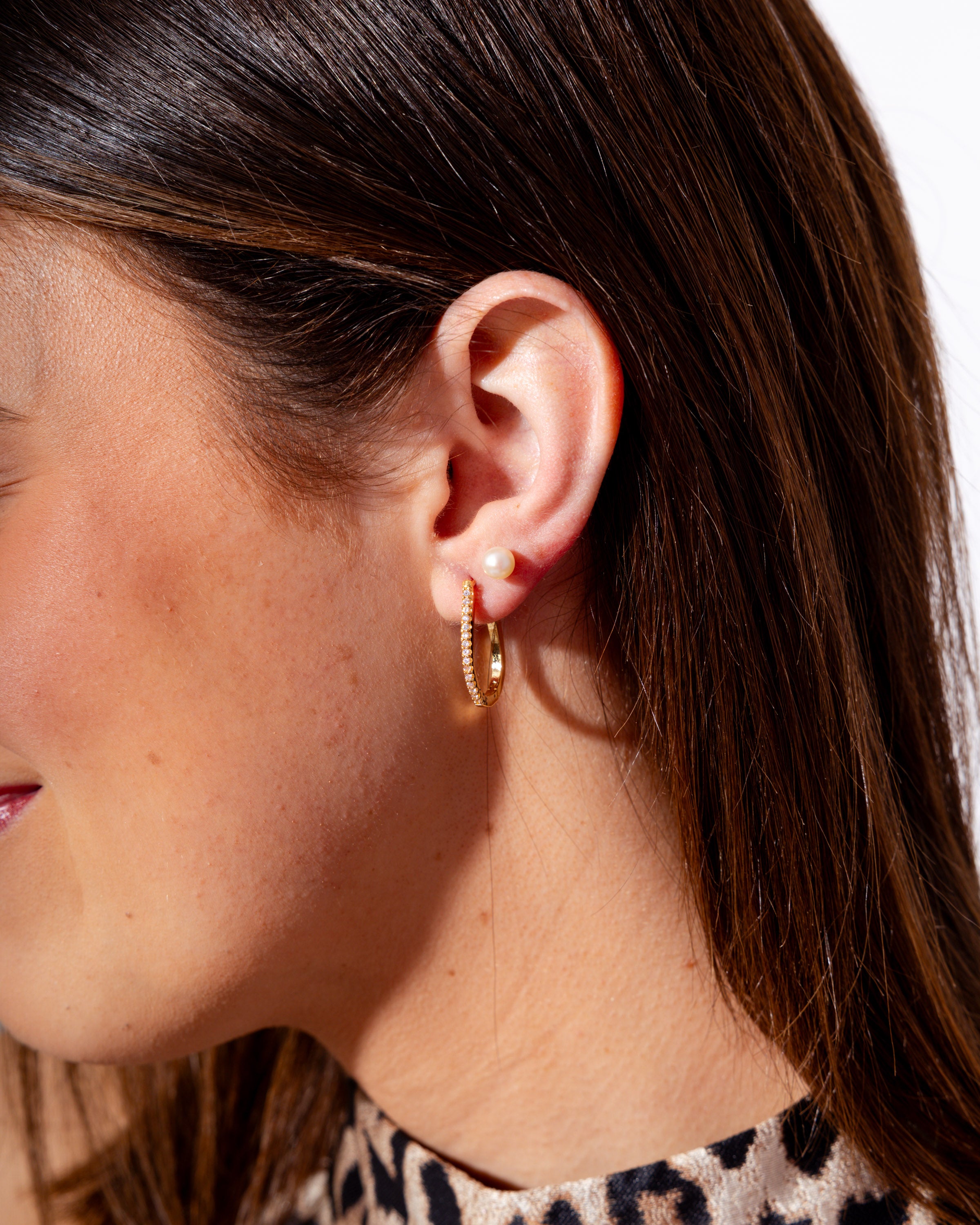 Elegant Teardrop Hoop Earrings  in Gold