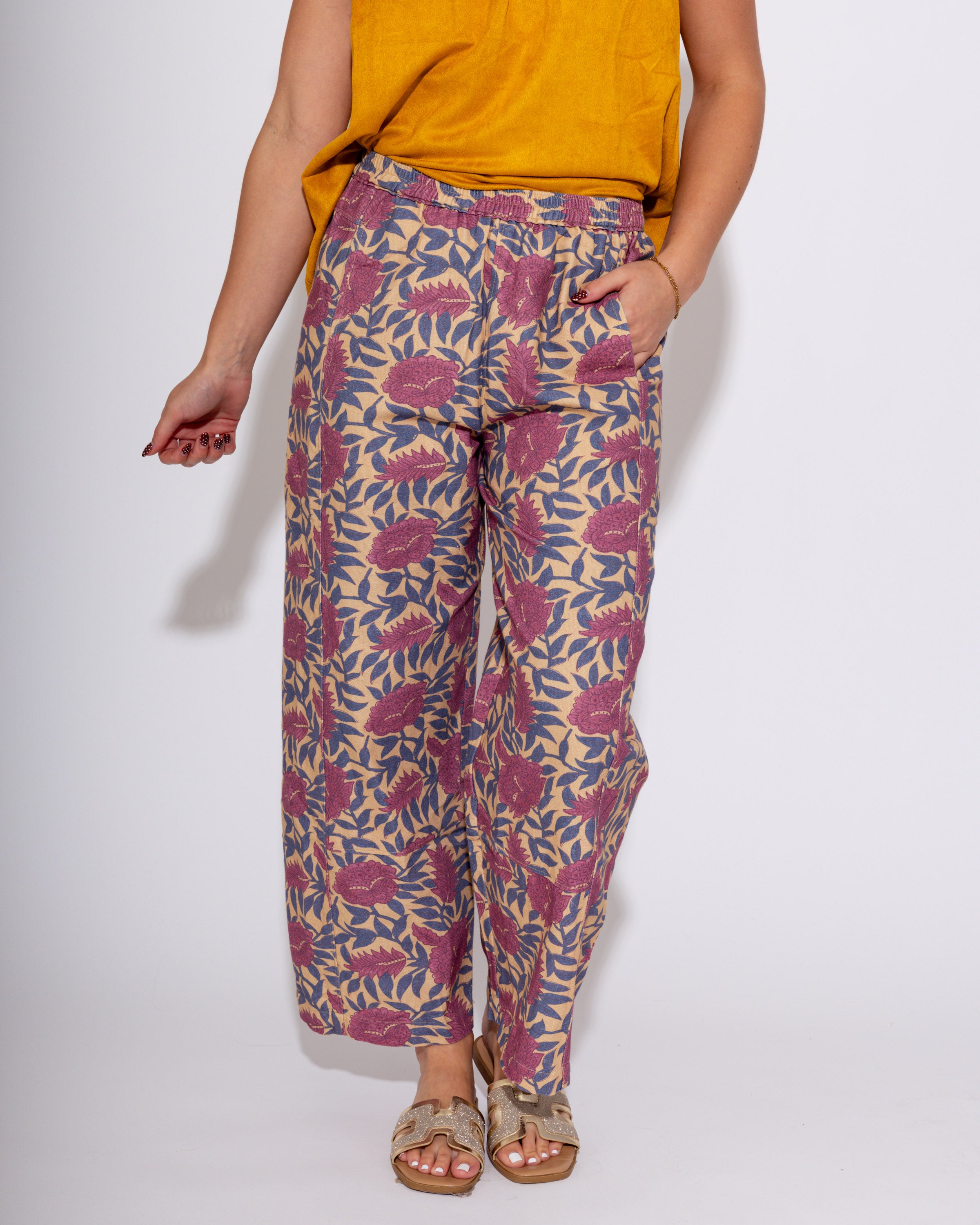 Ivy Jane | Pull on Barrel Pants in Plum Floral