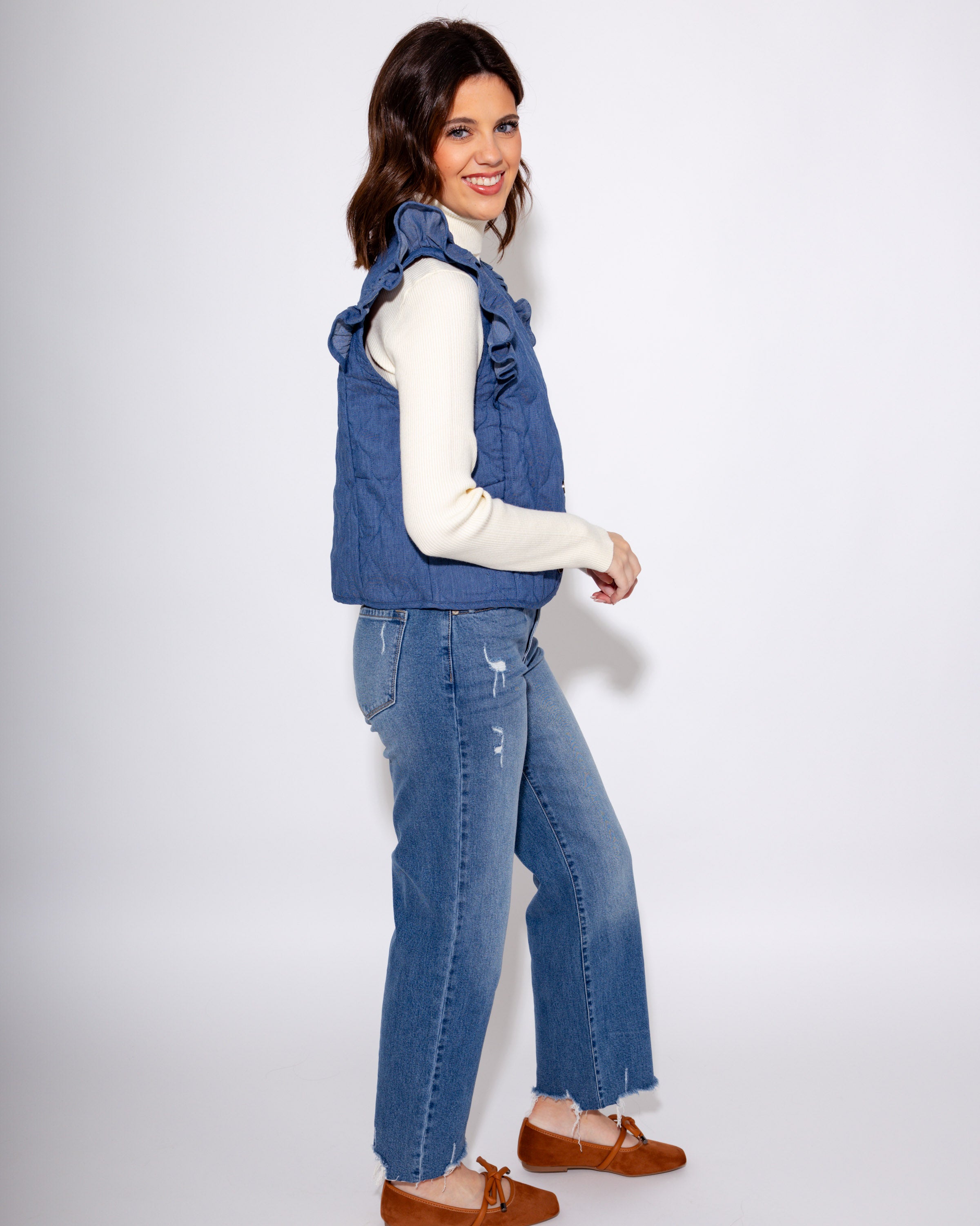 Chic Ruffle Shoulder Quilted Vest