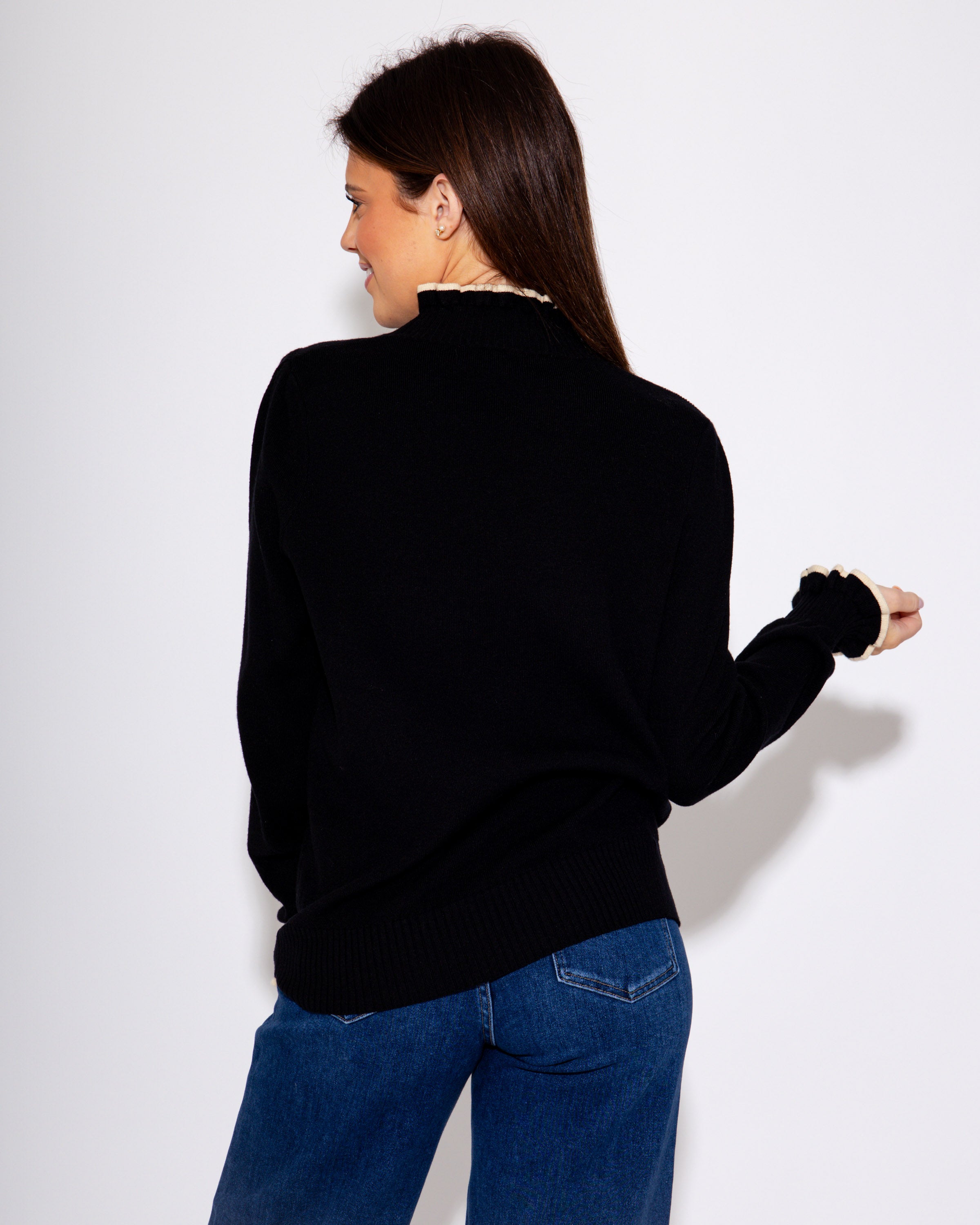 Contrast Ruffle Trim Knit Pullover
