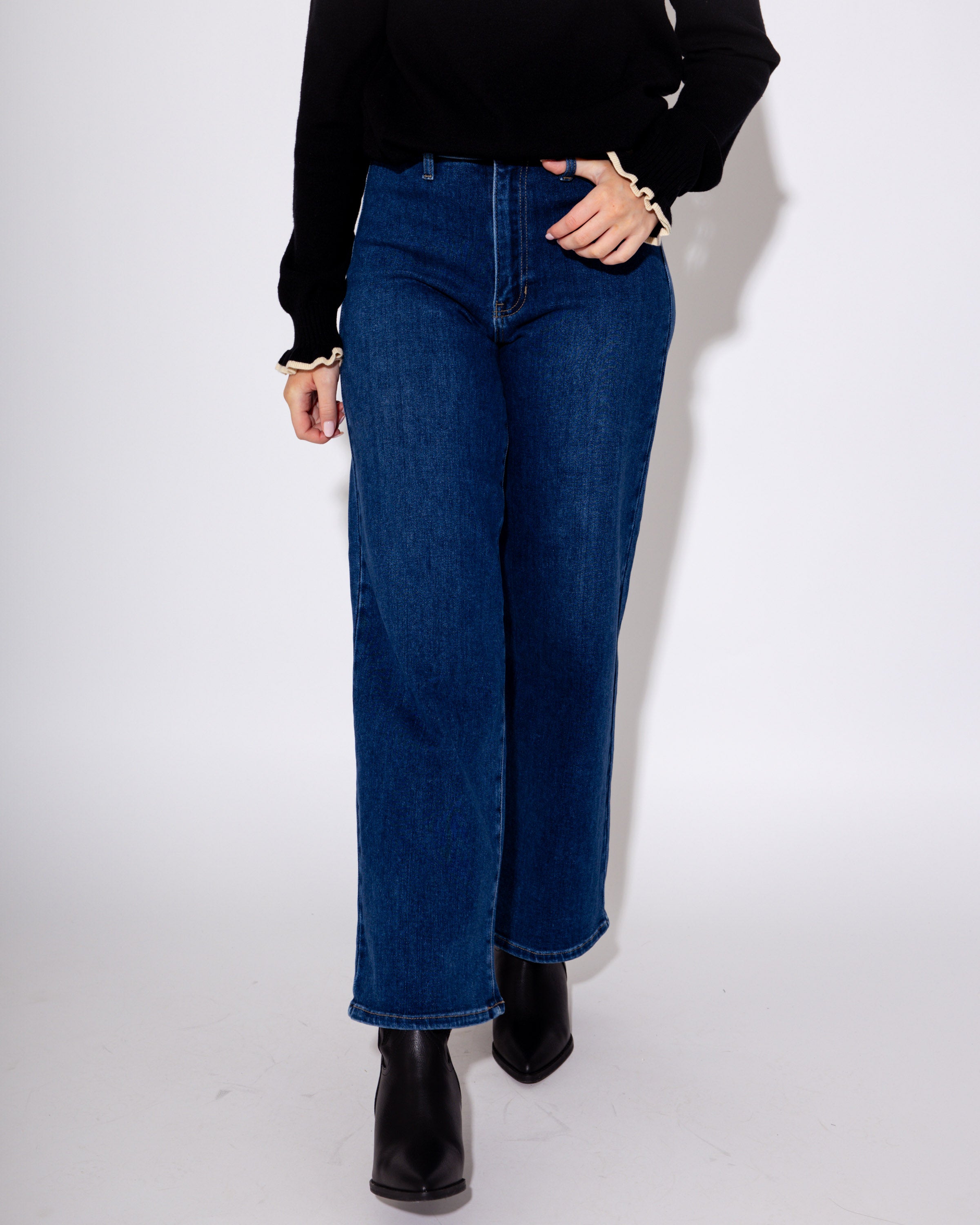 Hidden Pocket Trouser Jean in Dark