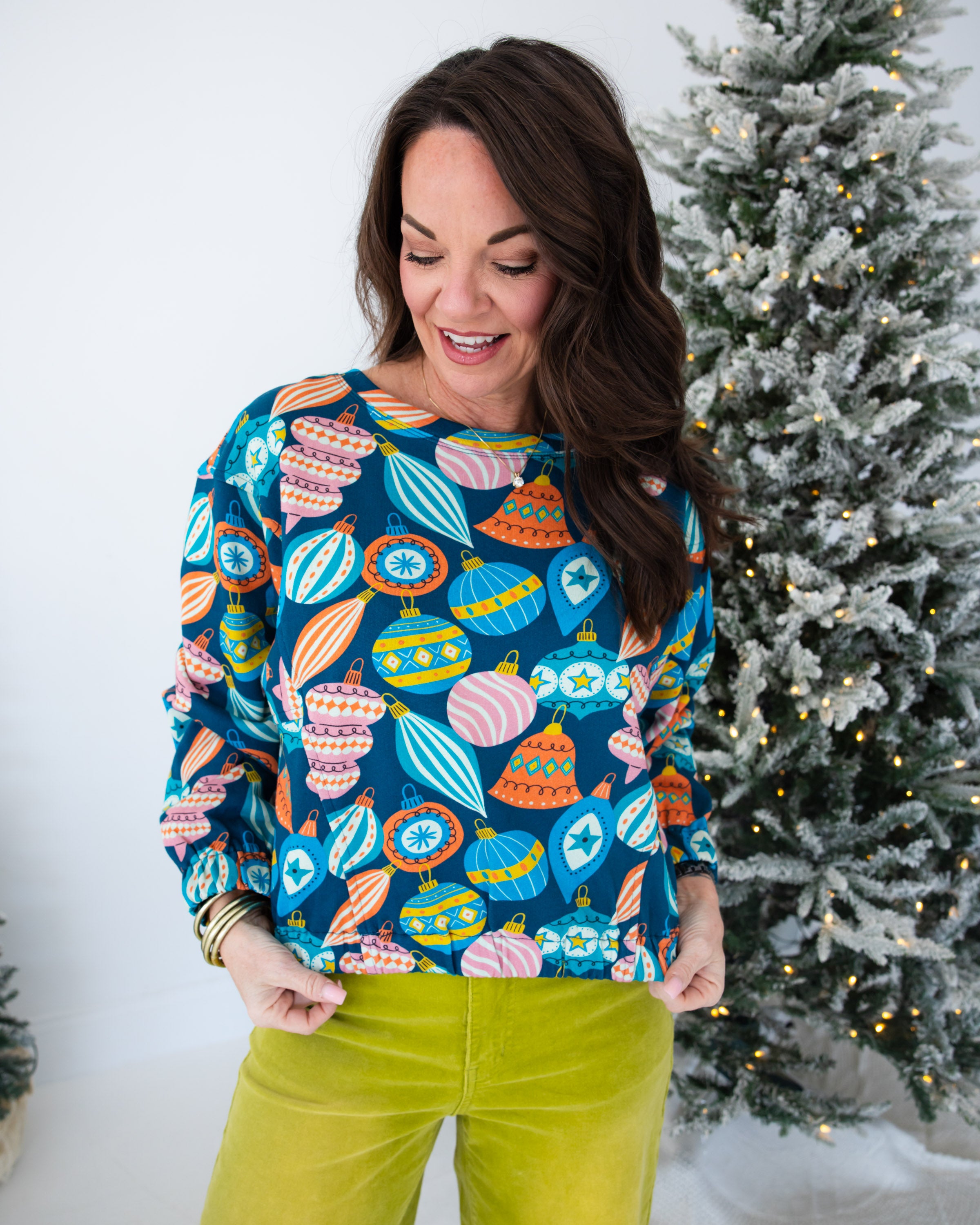 Ivy Jane | Retro Christmas Sweatshirt