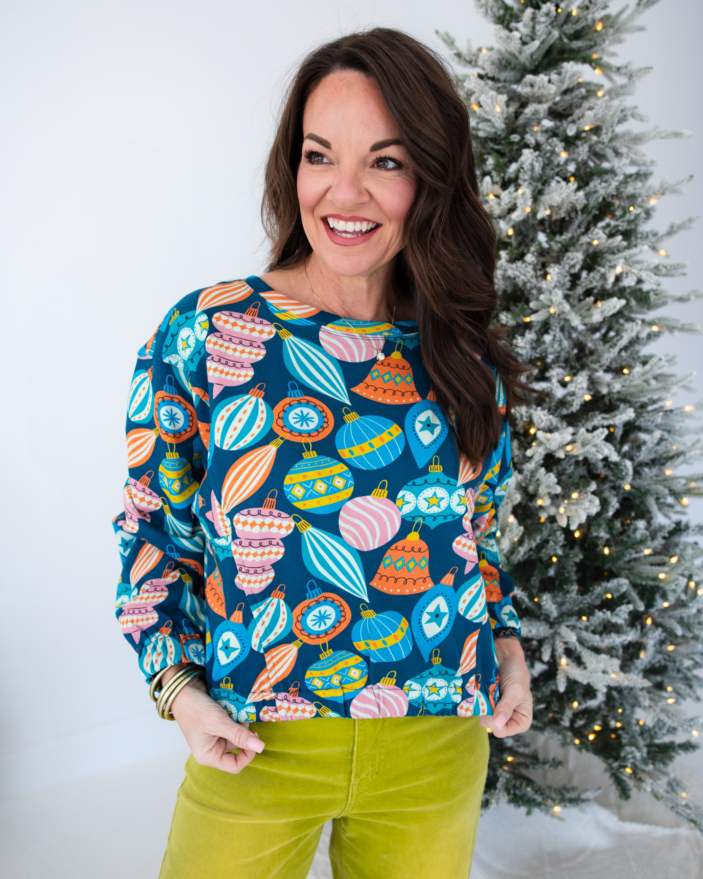 Ivy Jane | Retro Christmas Sweatshirt
