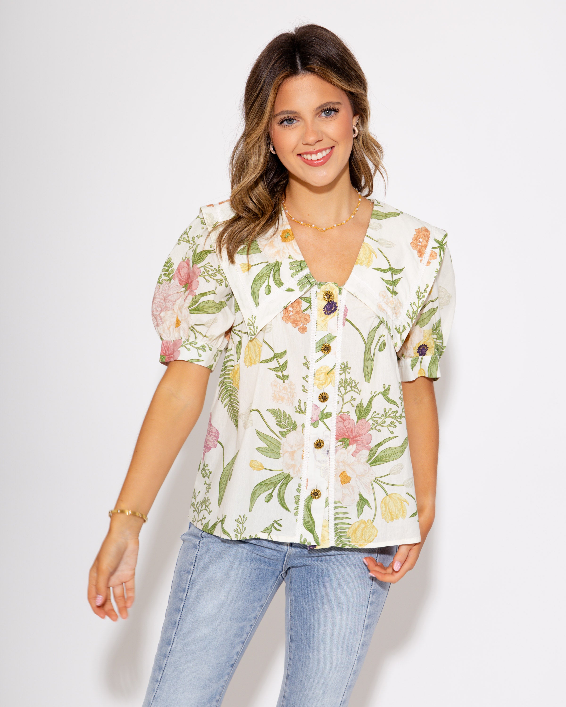 Cream Floral Charm Button Up Sailor Collar Top